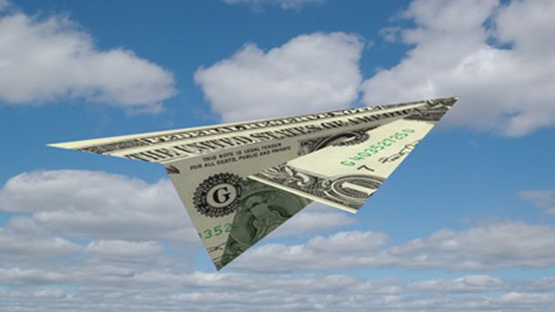 Ръст на долара към нов близо 14-годишен връх