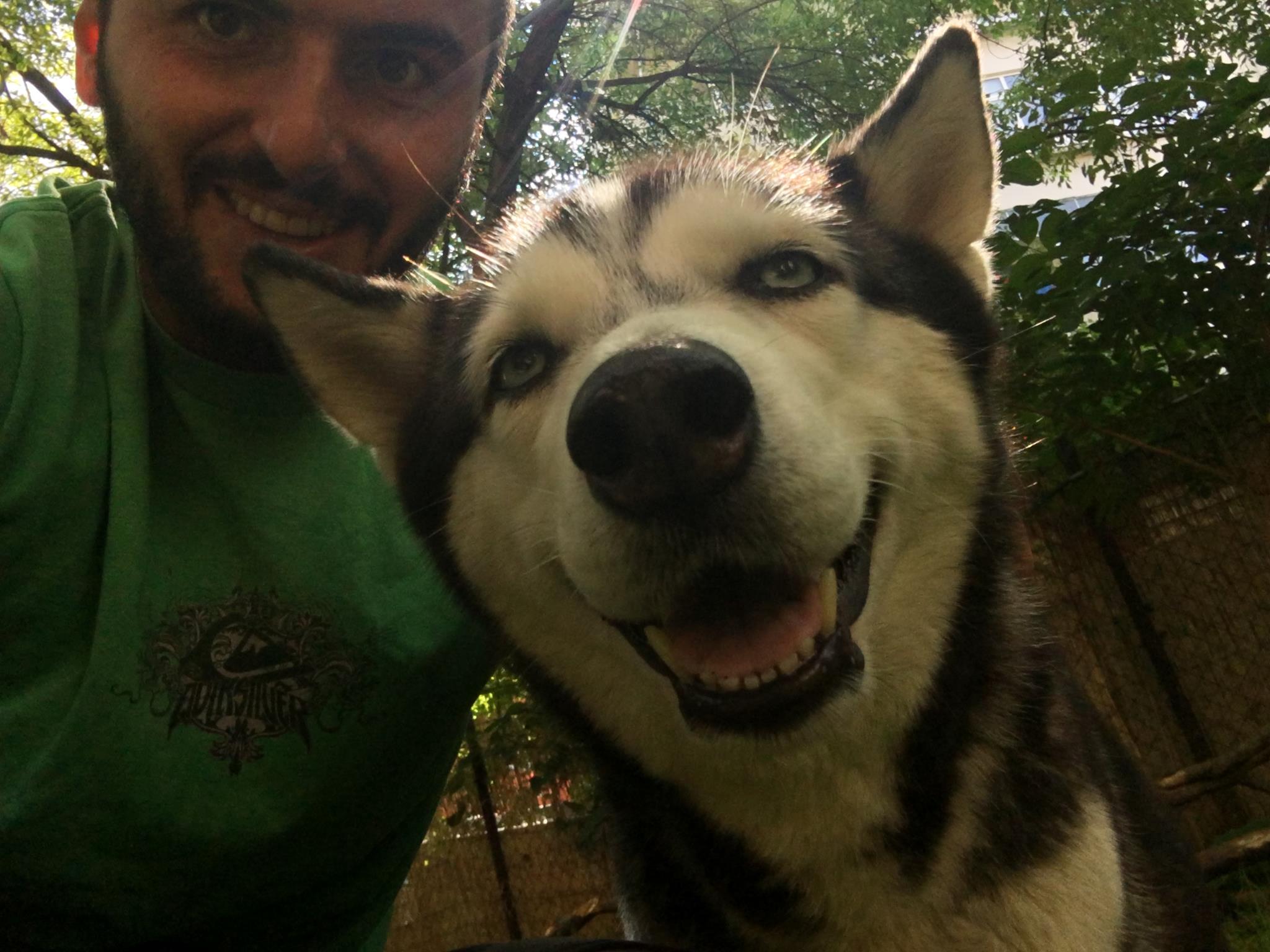 Зоран Петровски с кучето си