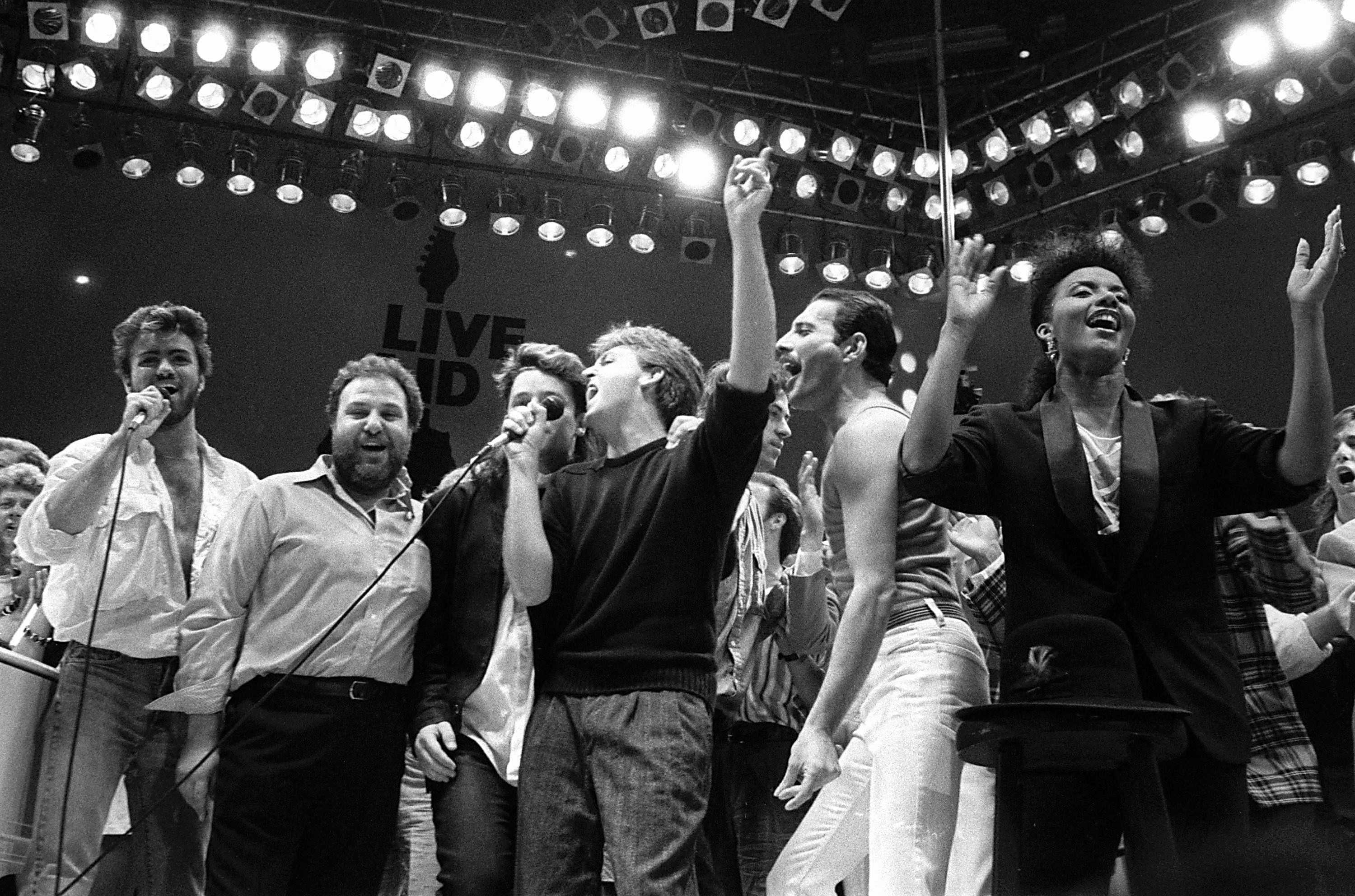 Джордж Майкъл, Боно, Пол Макартни и Фреди Меркюри на благотворителен концерт за болните от СПИН (1985)