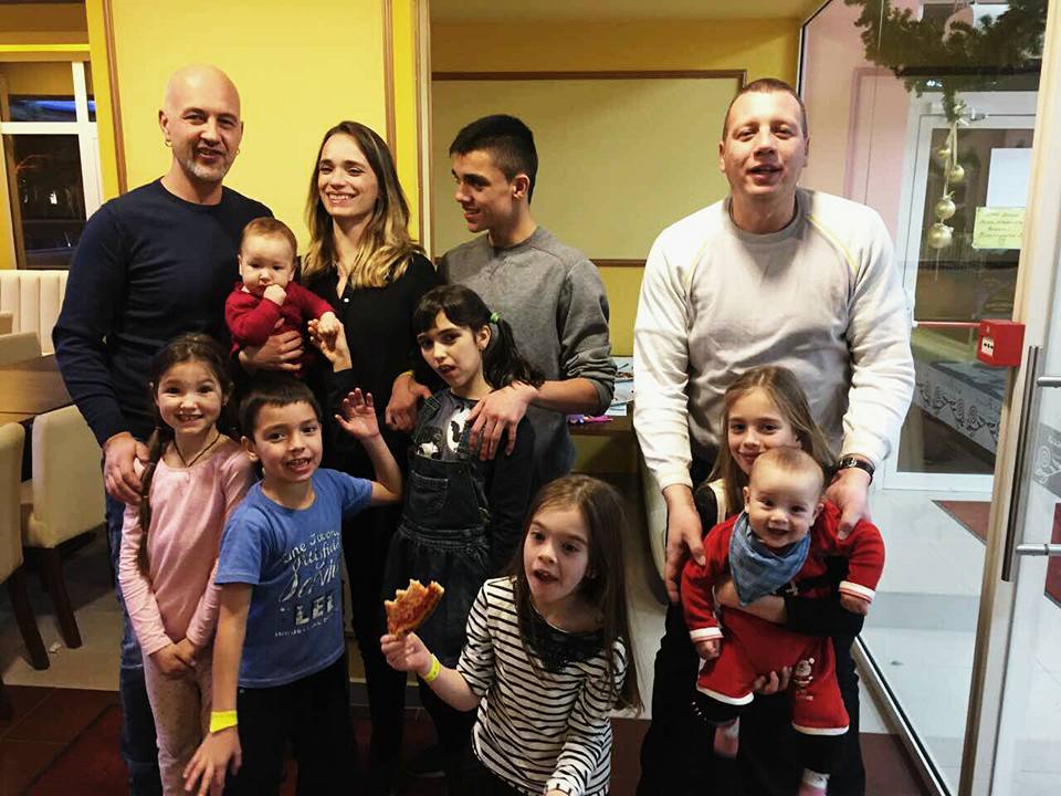 Ирена Милянкова и Никола Чолаков с децата им