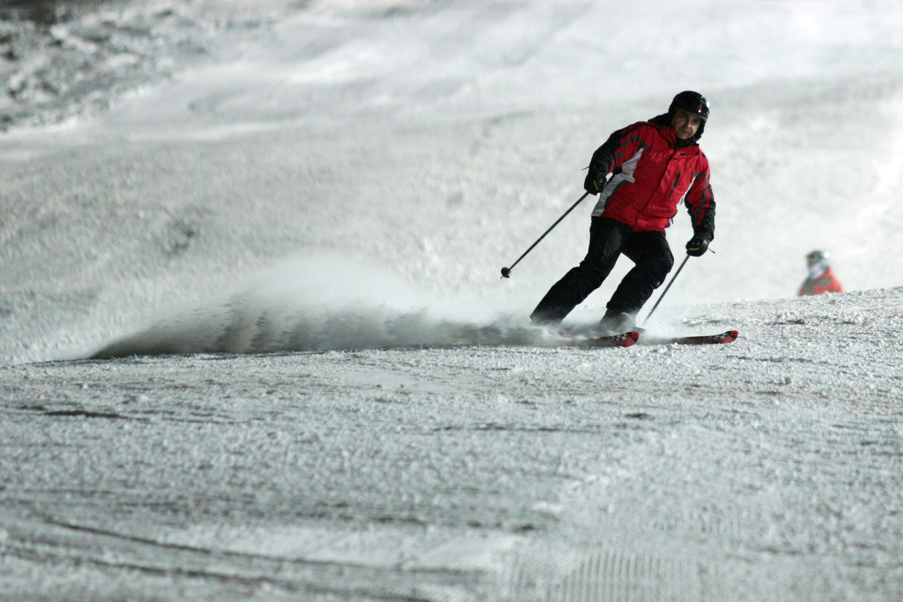 Започна ски сезонът на Витоша (снимки)