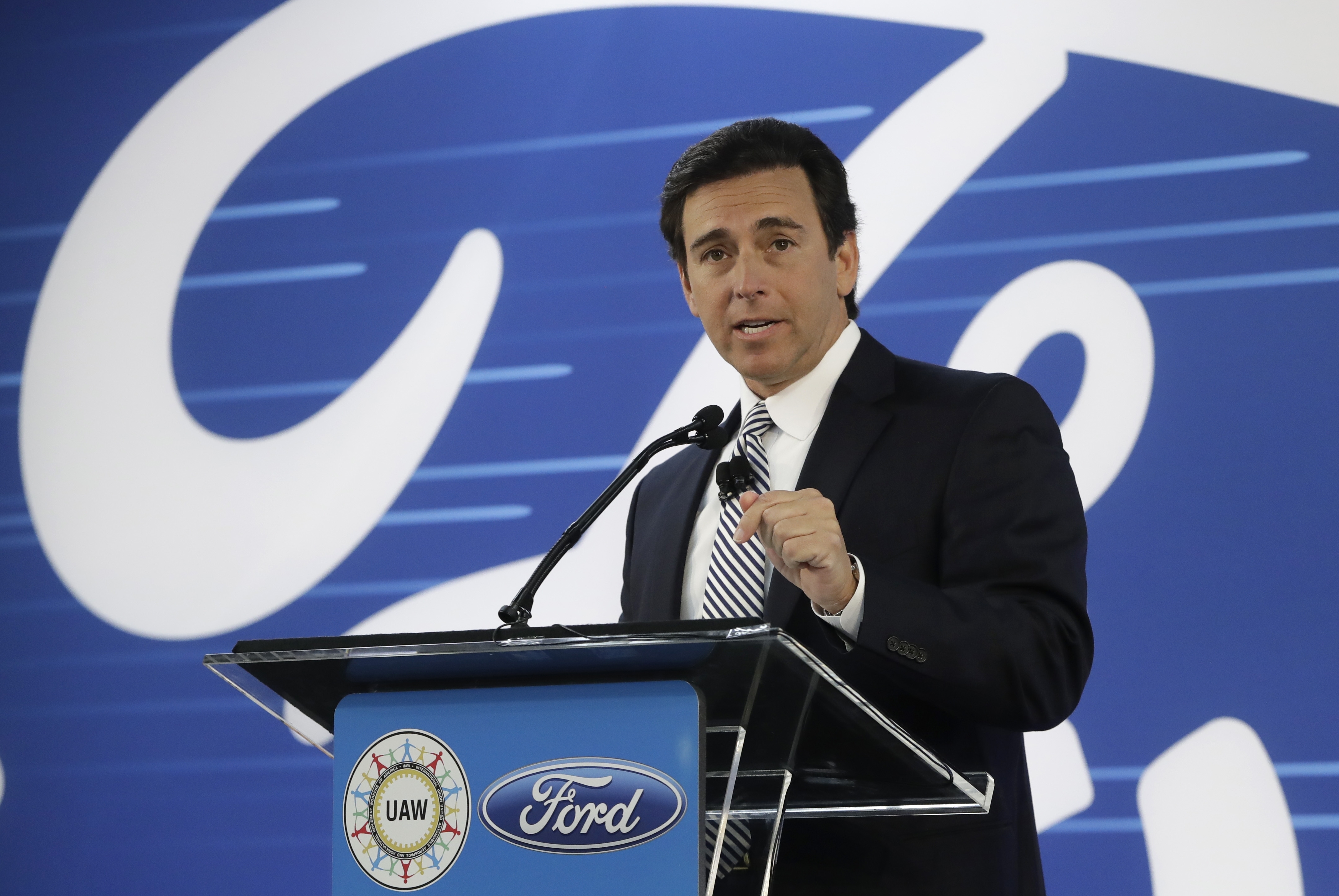 Жест към Тръмп: ”Форд” се отказа от нов завод в Мексико