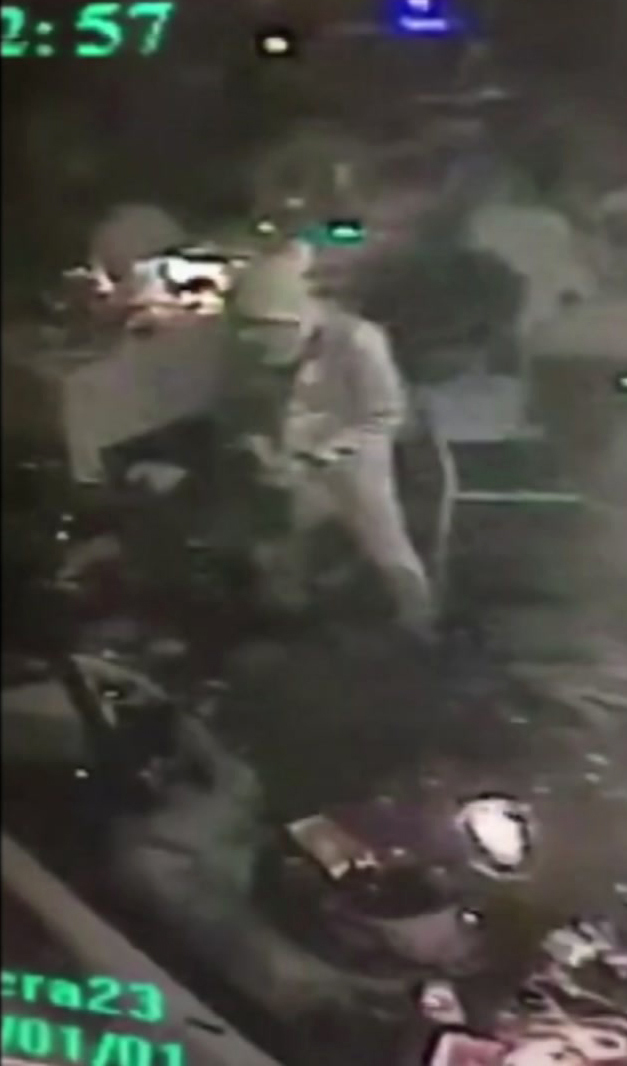 Кадър от видеокамерата в ”Реина” показва стрелеца в нощта срещу 1 януари