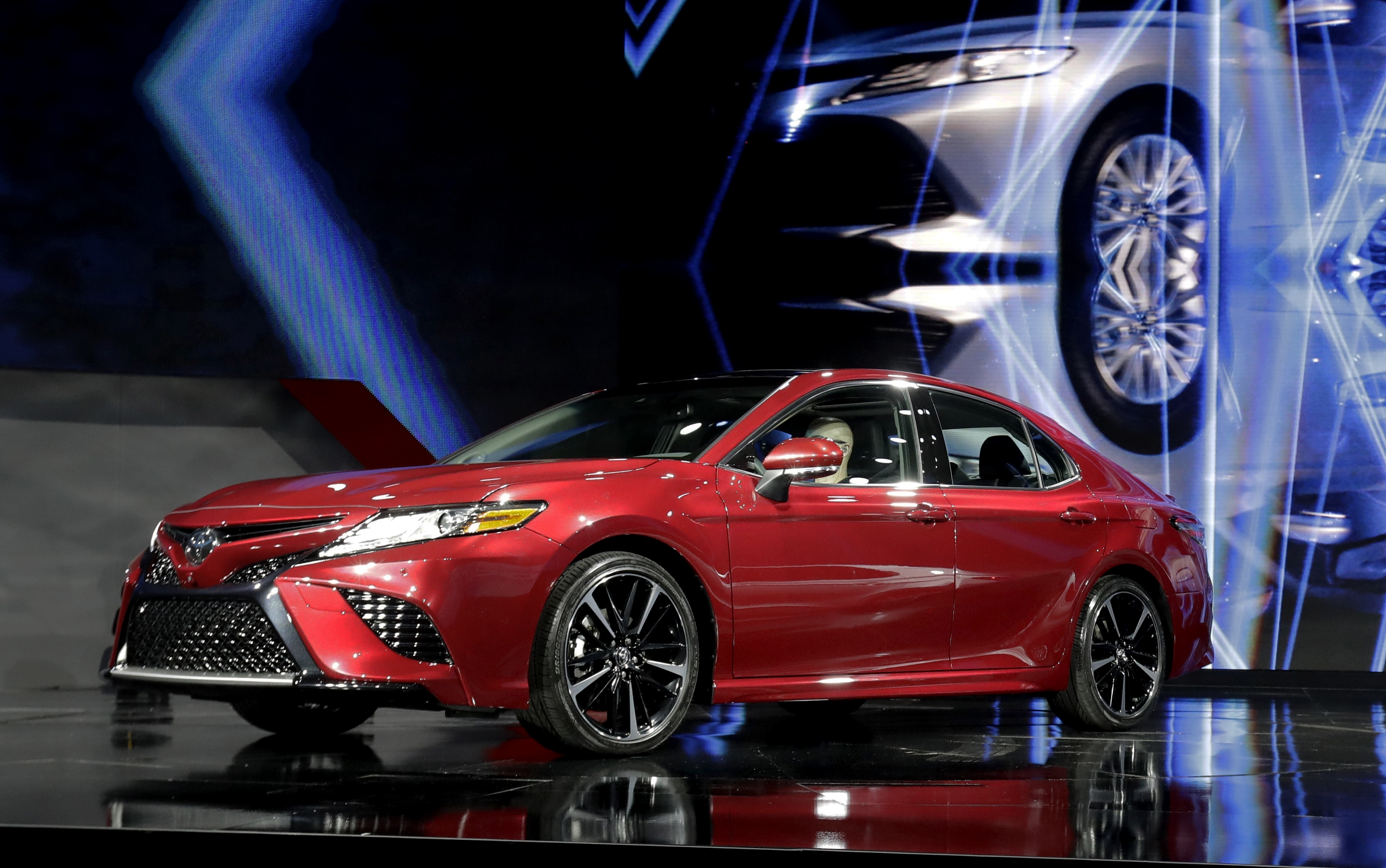 Toyota намалs производството в Япония