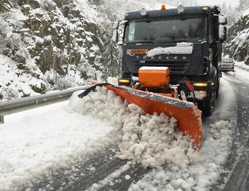 Логично най-големи щети понася бизнесът в Североизточна България в районите, където снегът затваря пътища