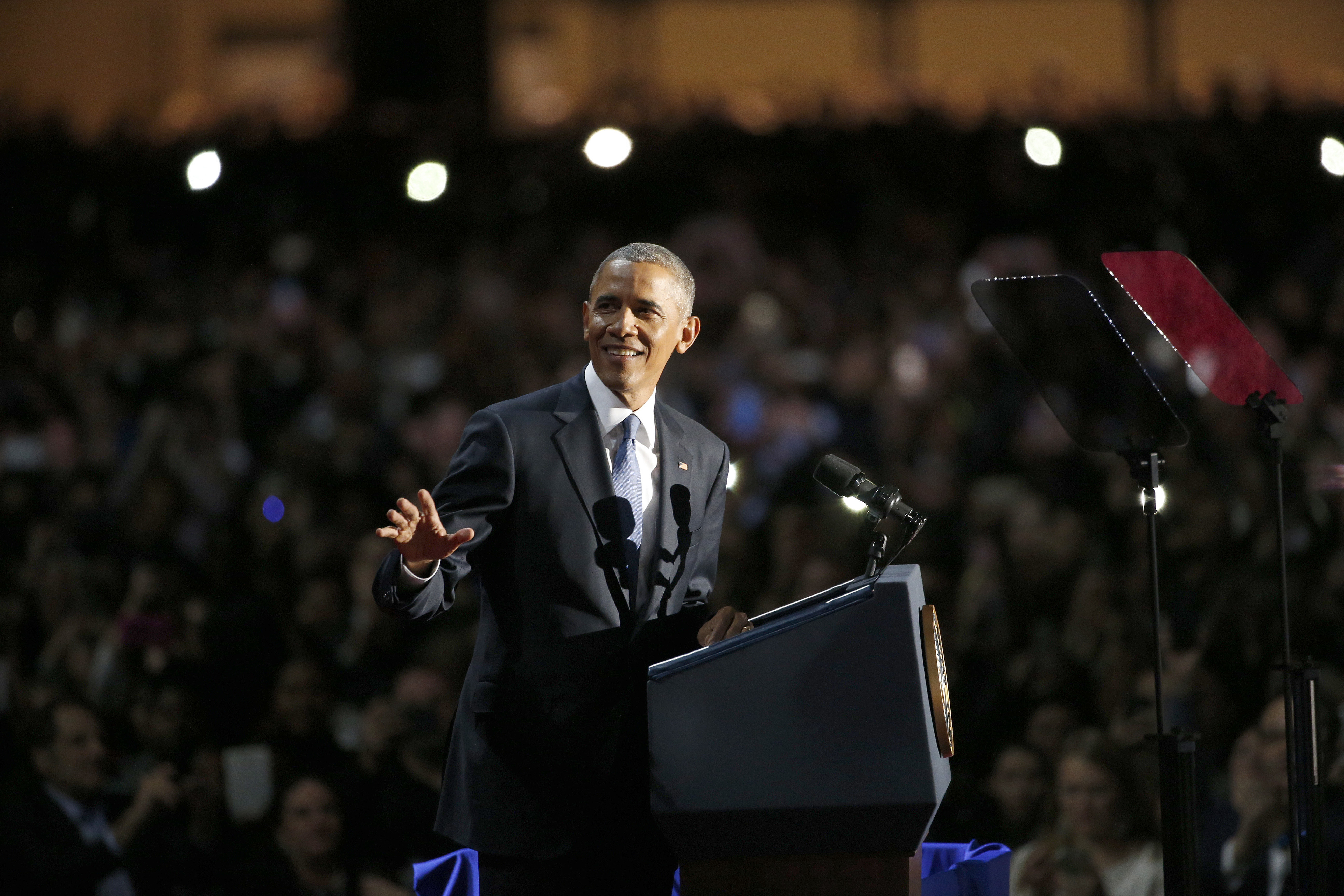 Аплодиран, Барак Обама започна прощалната си реч в Чикаго