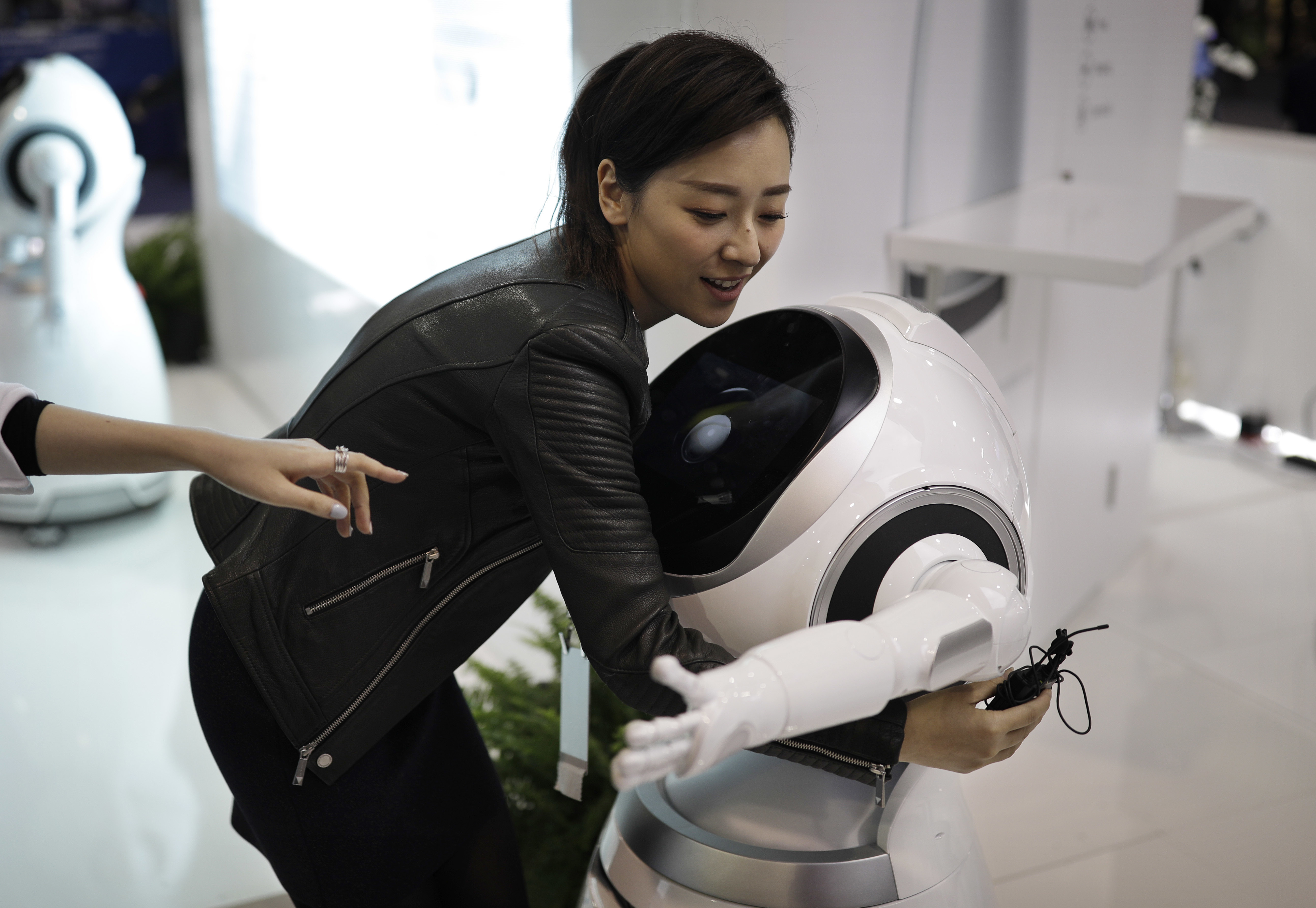 Китайският женски робот Цзя Цзя желае доброто на хората