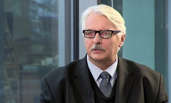 Полският външен министър осмян заради несъществуваща страна