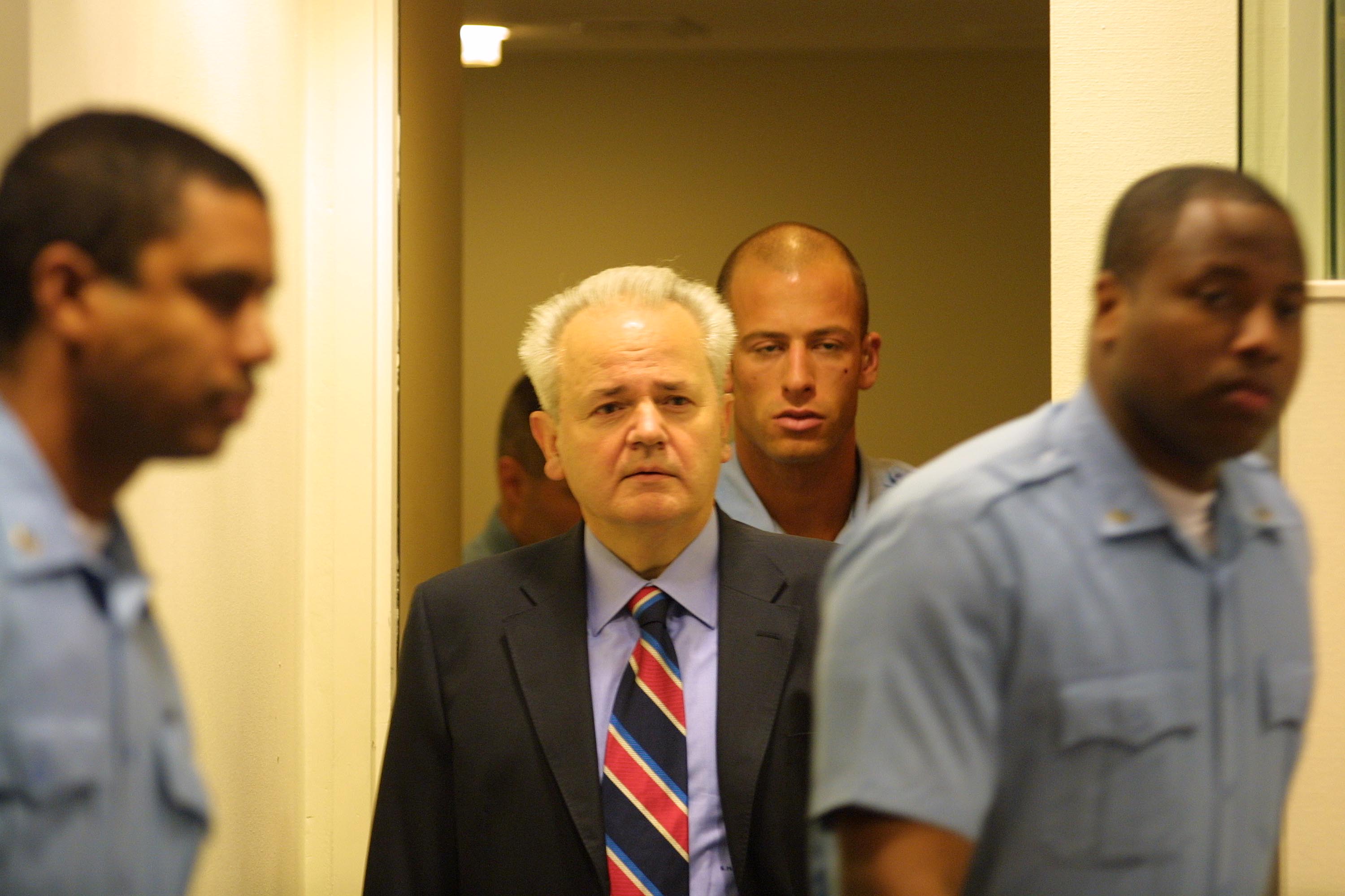 Осъден от трибунала в Хага бленува за Милошевич