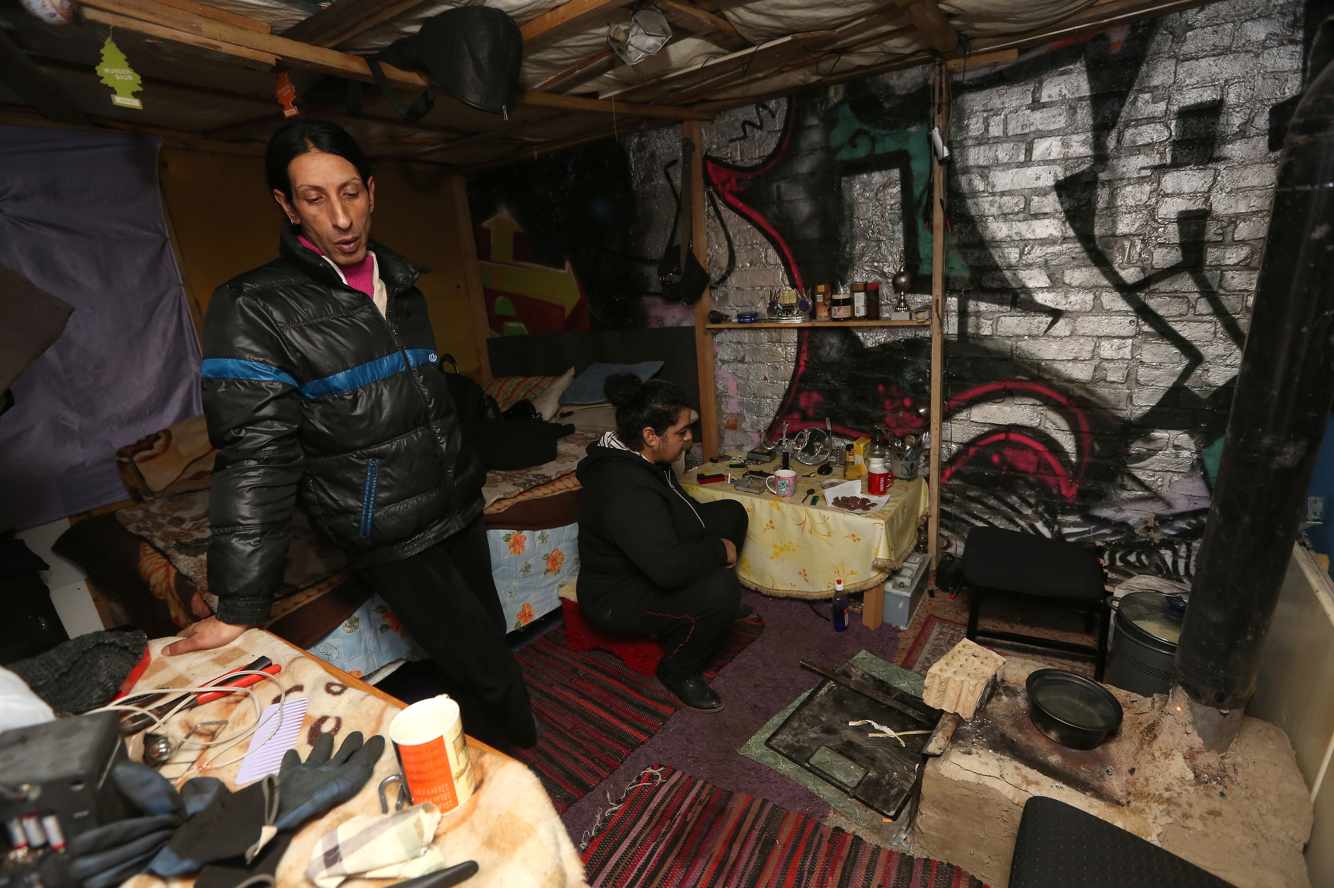 Мними емисари лъжат роми за социални помощи