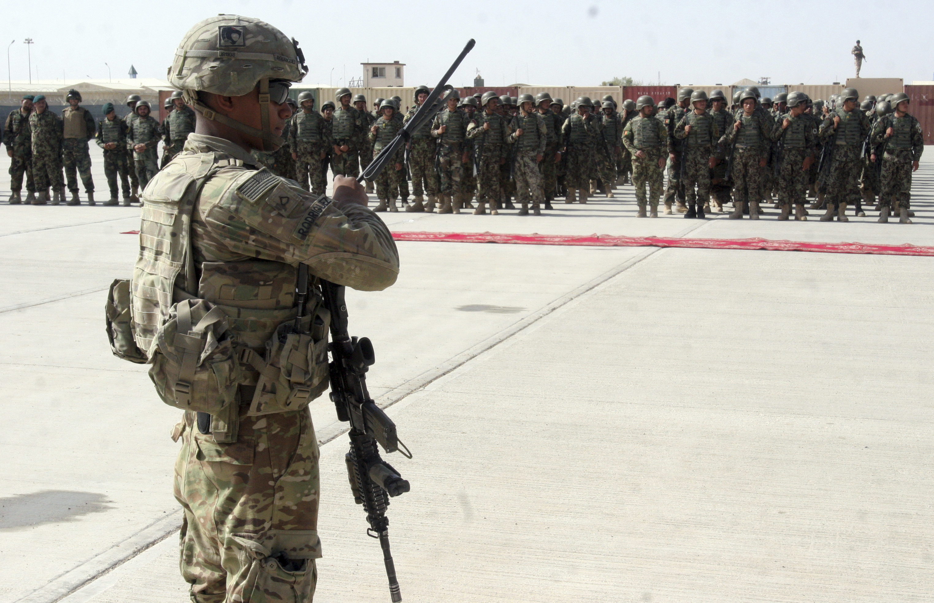 САЩ пращат още 4000 военни в Афганистан