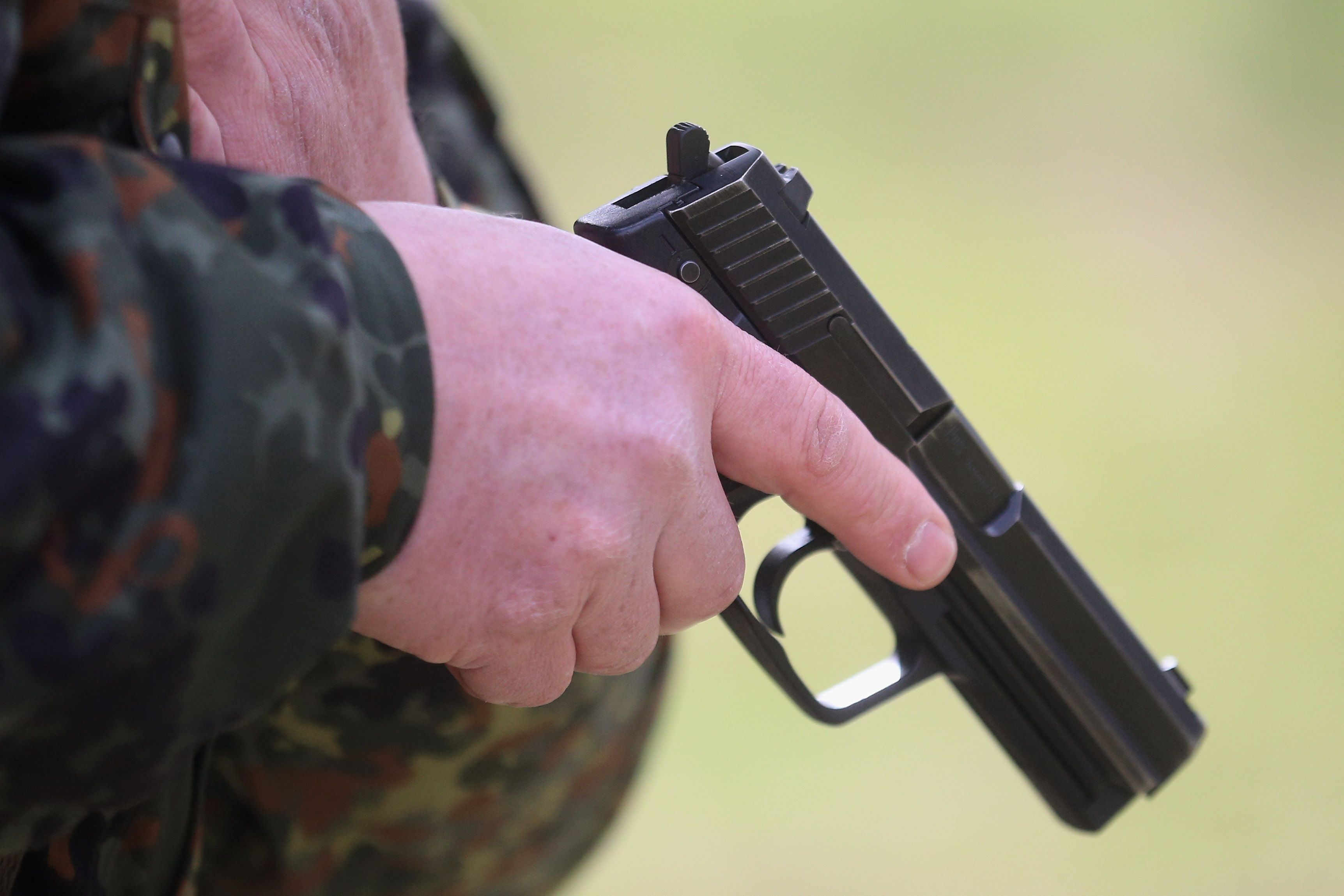 Близо 350 000 българи имат разрешителни за оръжие, купува се все повече