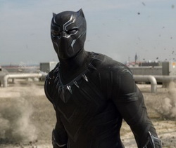 Ретроспекция на детството на Черната пантера