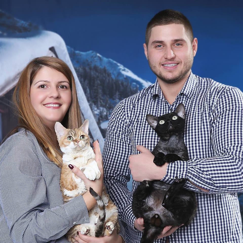 Ева Шарлопова и Стефан Гергинов с котките си