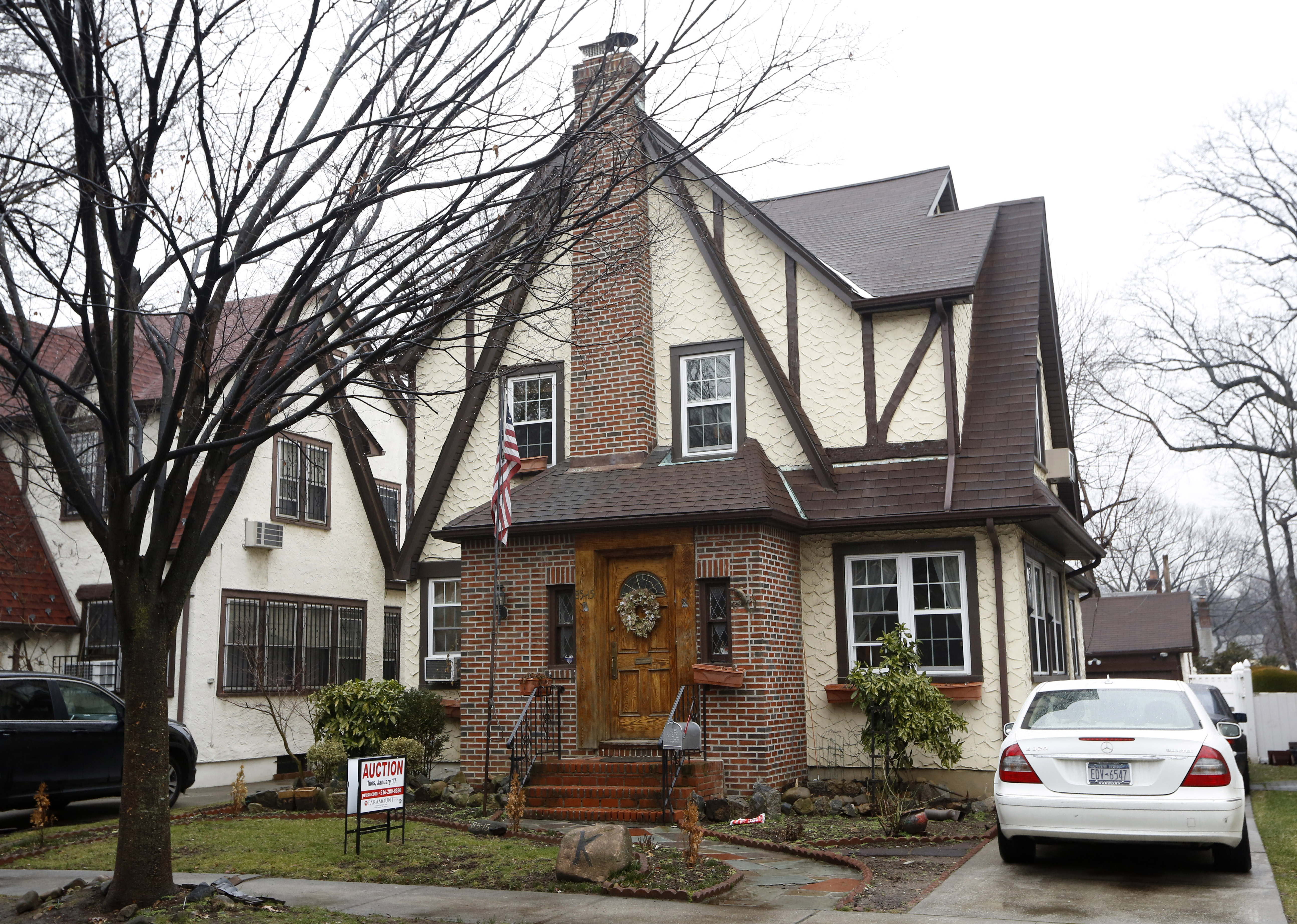 Продават на търг къща от детството на Доналд Тръмп в Куинс, Ню Йорк