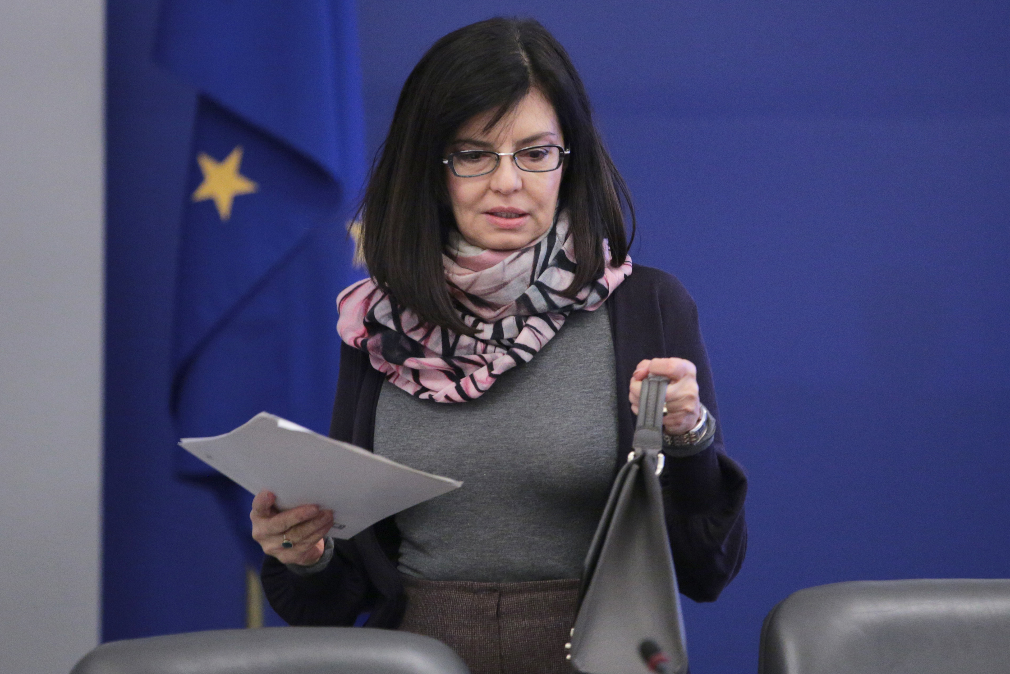 Меглена Кунева прехвърли вината на бившия си заместник, сега служебен министър