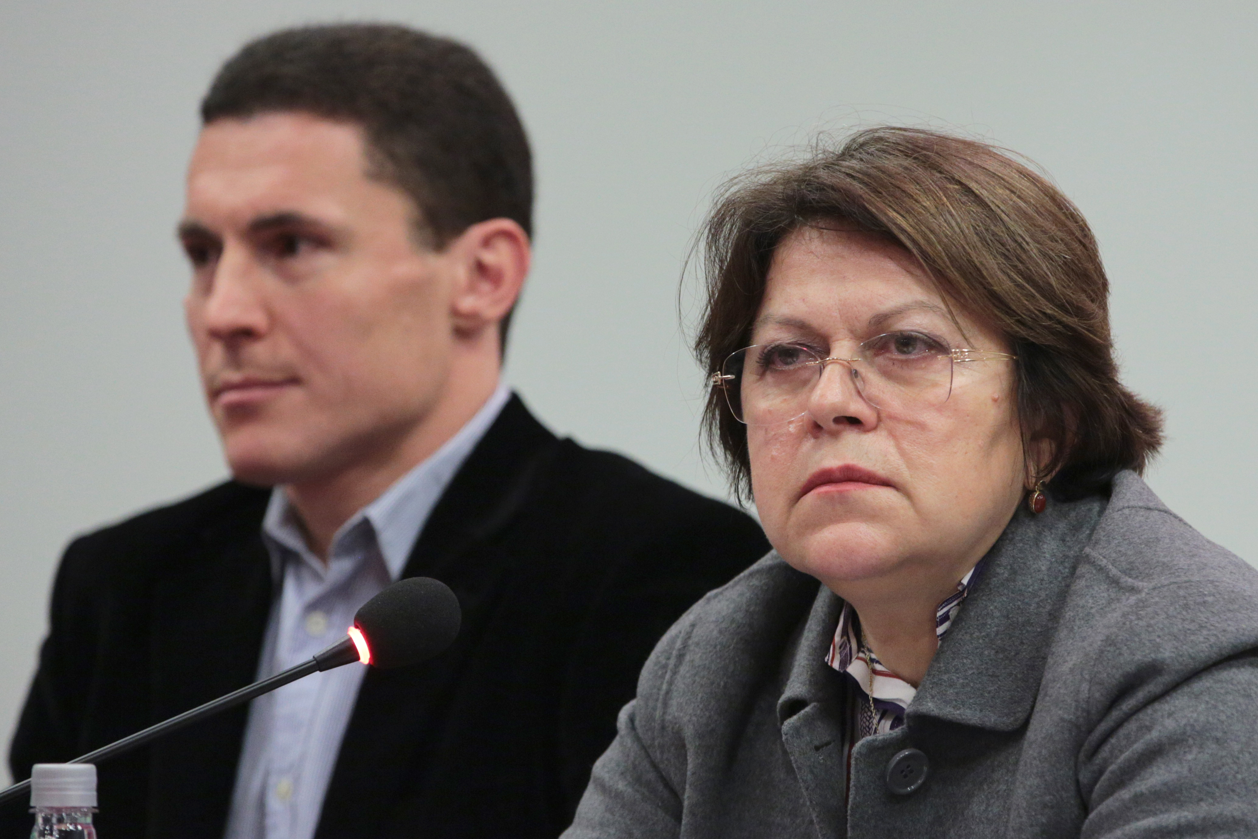 Дончева: ГЕРБ и БСП спорят кой ще назначава събирачи на СРС
