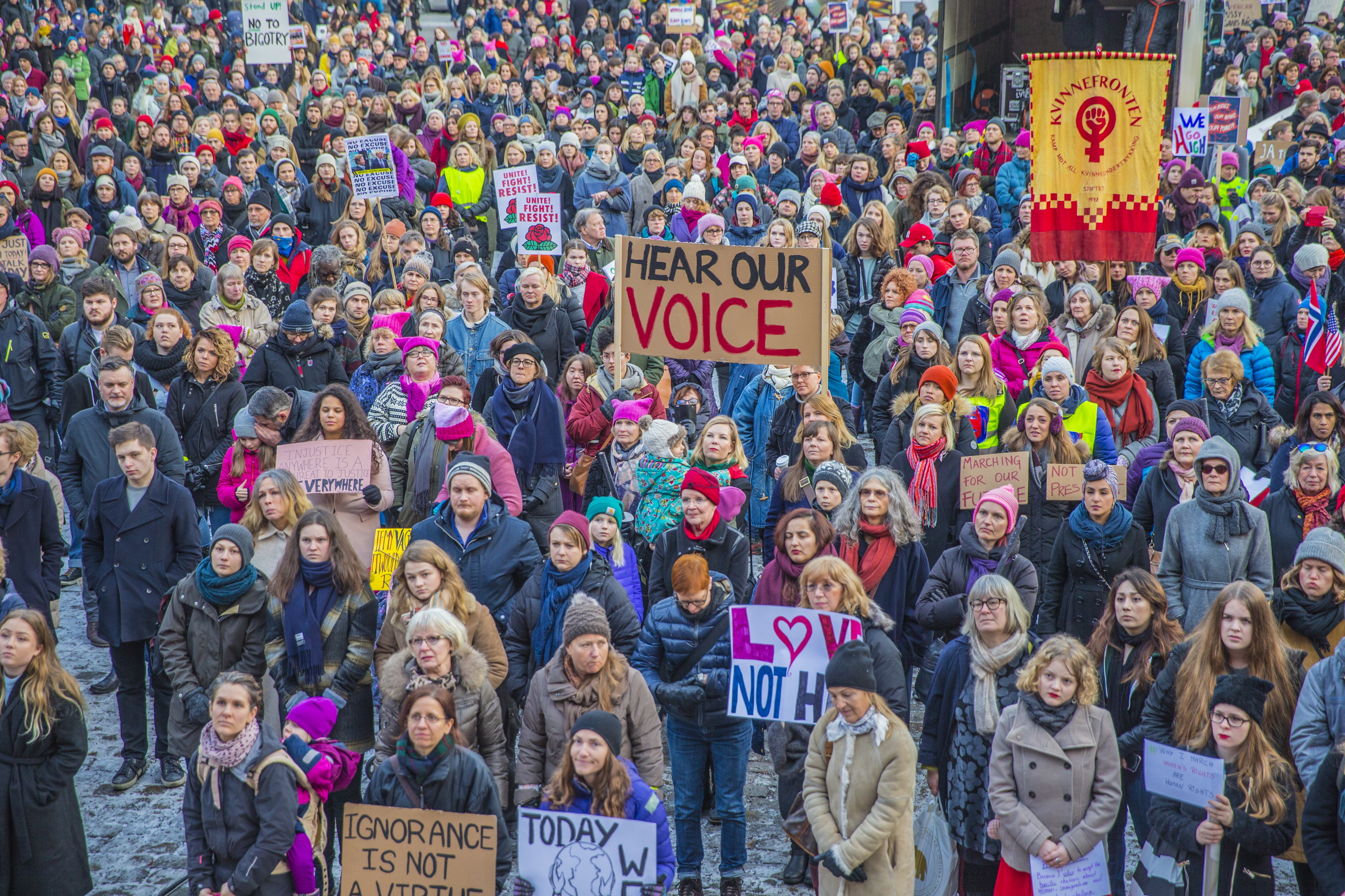 Хиляди жени се събраха на протест срещу Тръмп и в нарвежката столица Осло