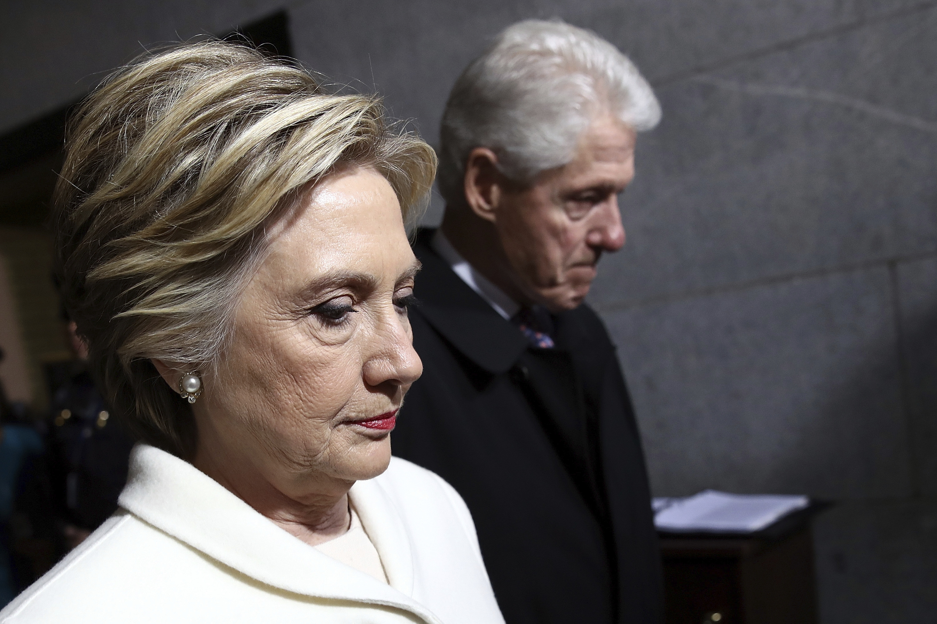 Хилъри Клинтън публикува личен разказ за поражението си