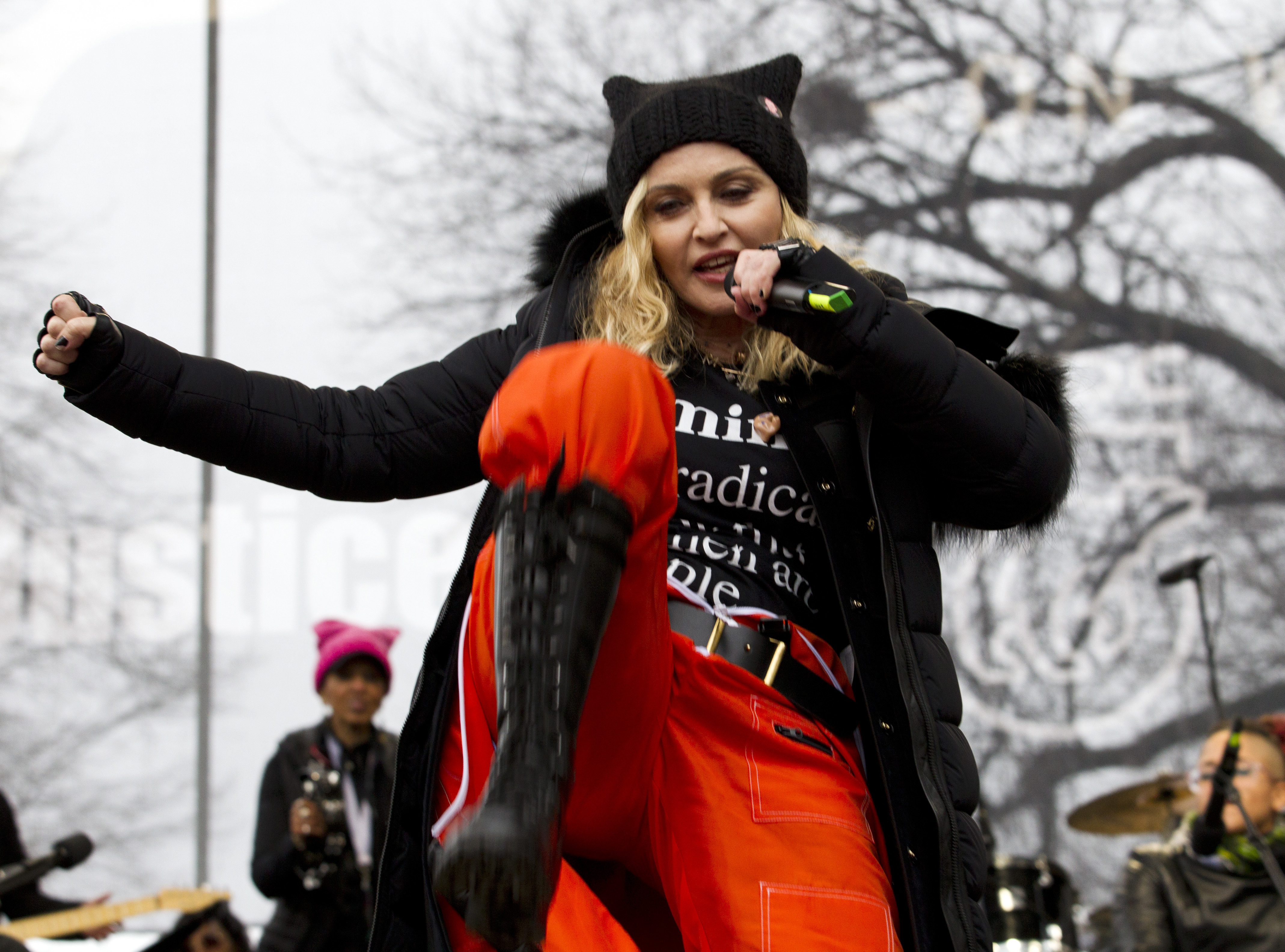 Мадона по време на Похода на жените