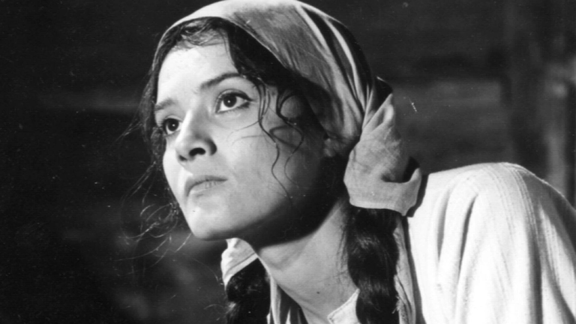 Напусна ни голямата българска актриса Виолета Гиндева Тя си отиде