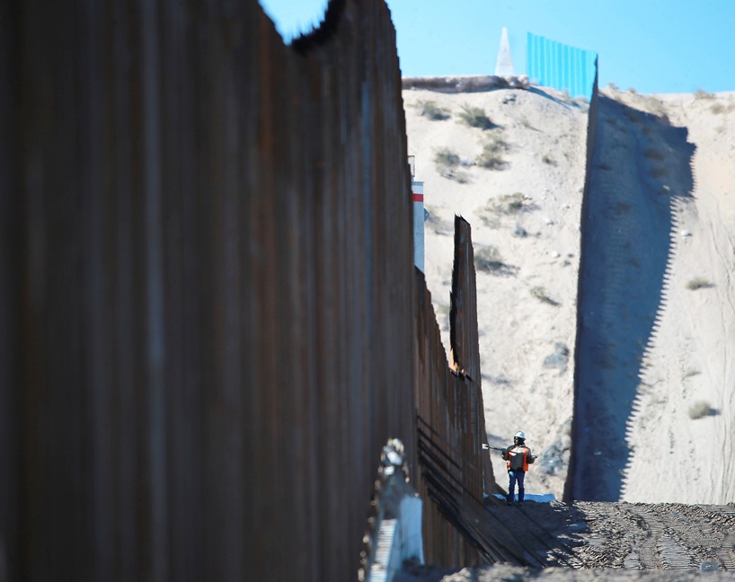 Загражденията между САЩ и Мексико ще прераснат в стена според плана на Тръмп