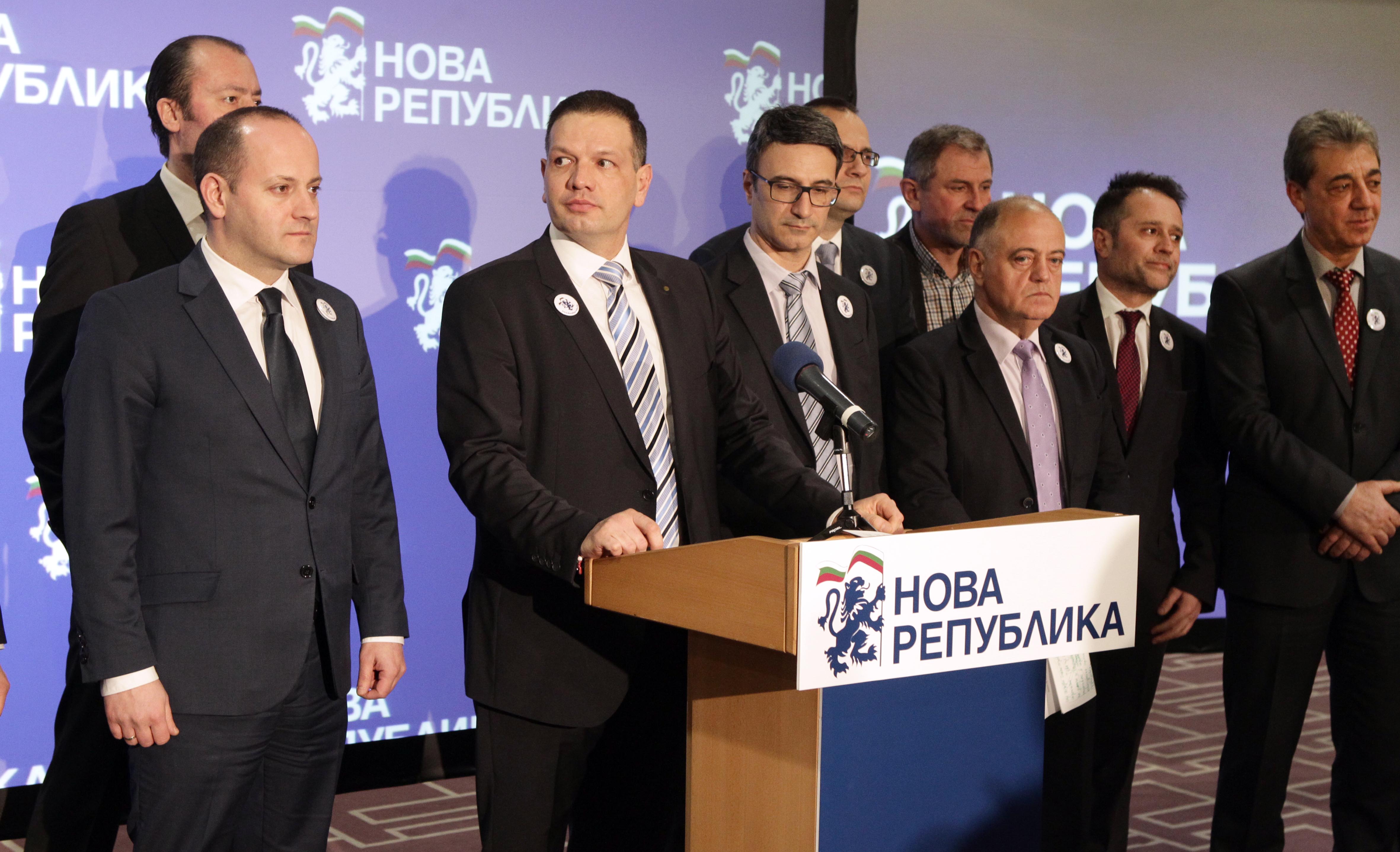 Радан Кънев и сподвижниците му са получили отговор от служебния министър на икономиката