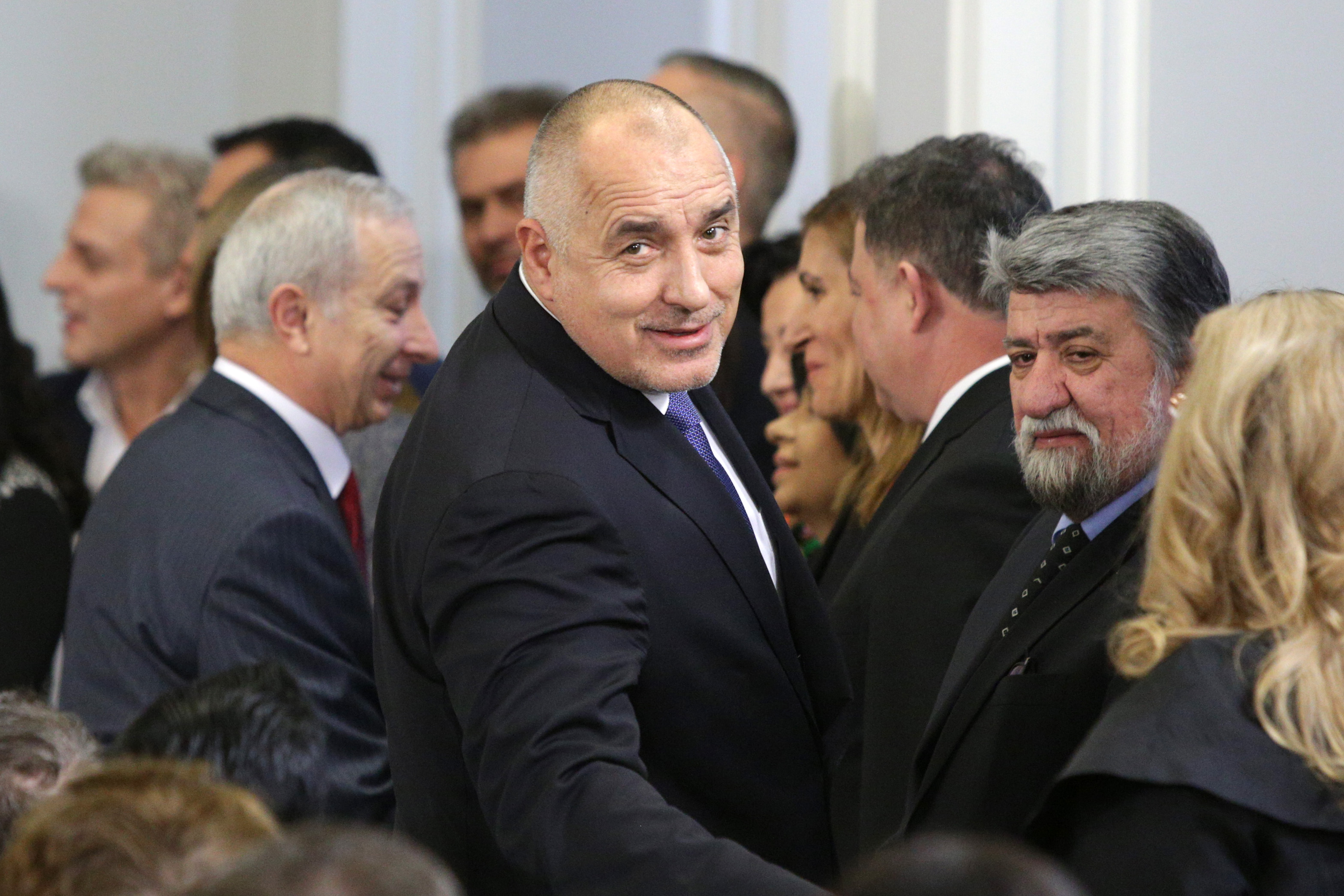 Бойко Борисов пита кой назначи служебния премиер и министрите му