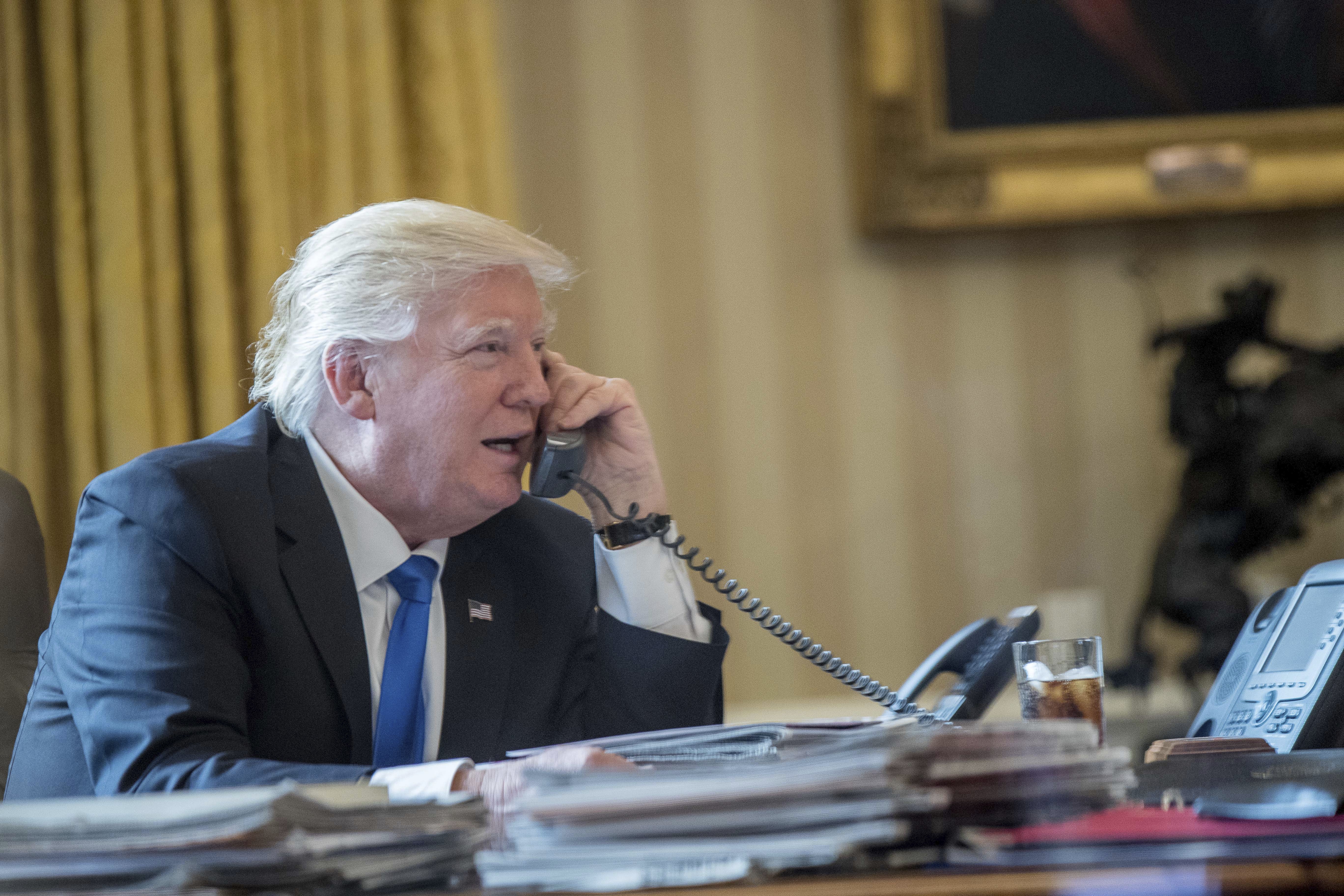 Тръмп и Путин разговаряха 45 минути по телефона