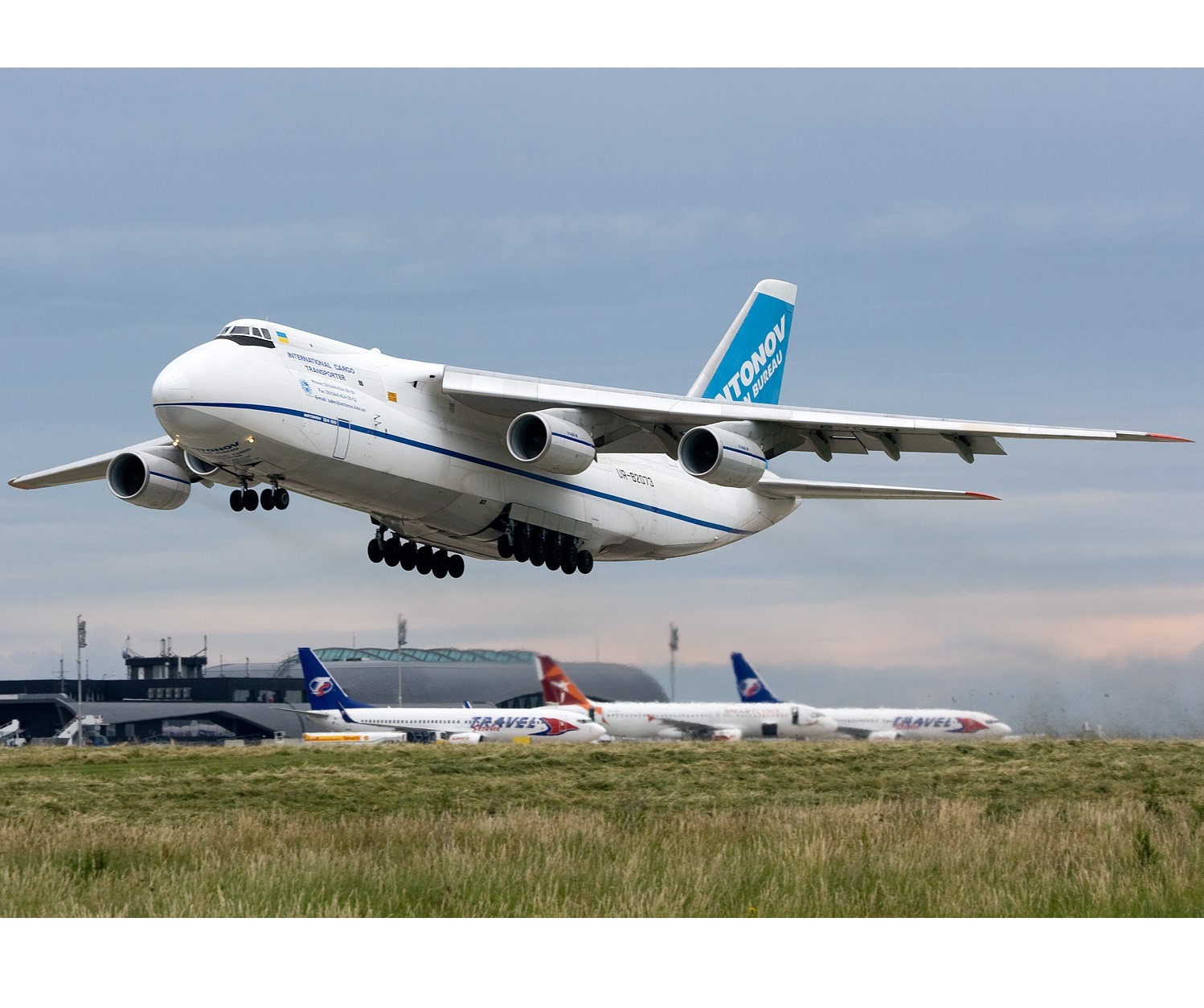 Antonov An-124 е на четвърто място