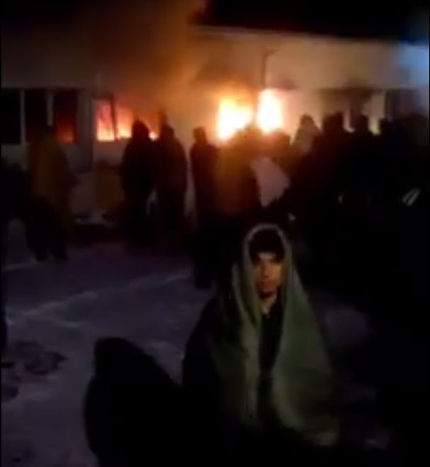 Нов пожар в Харманли, евакуираха стотици бежанци