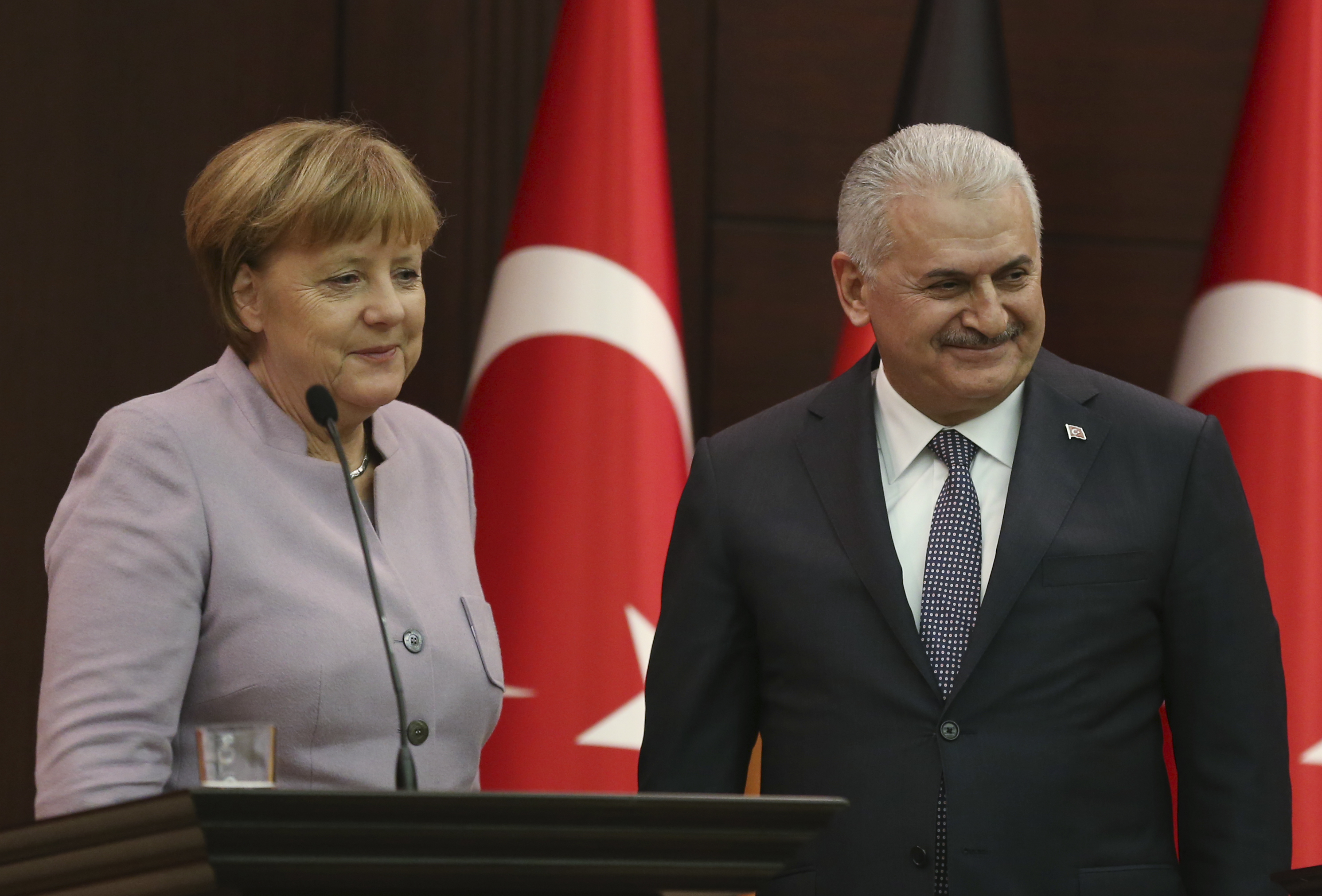 Анкара: Берлин да избере между турската държава и пучистите