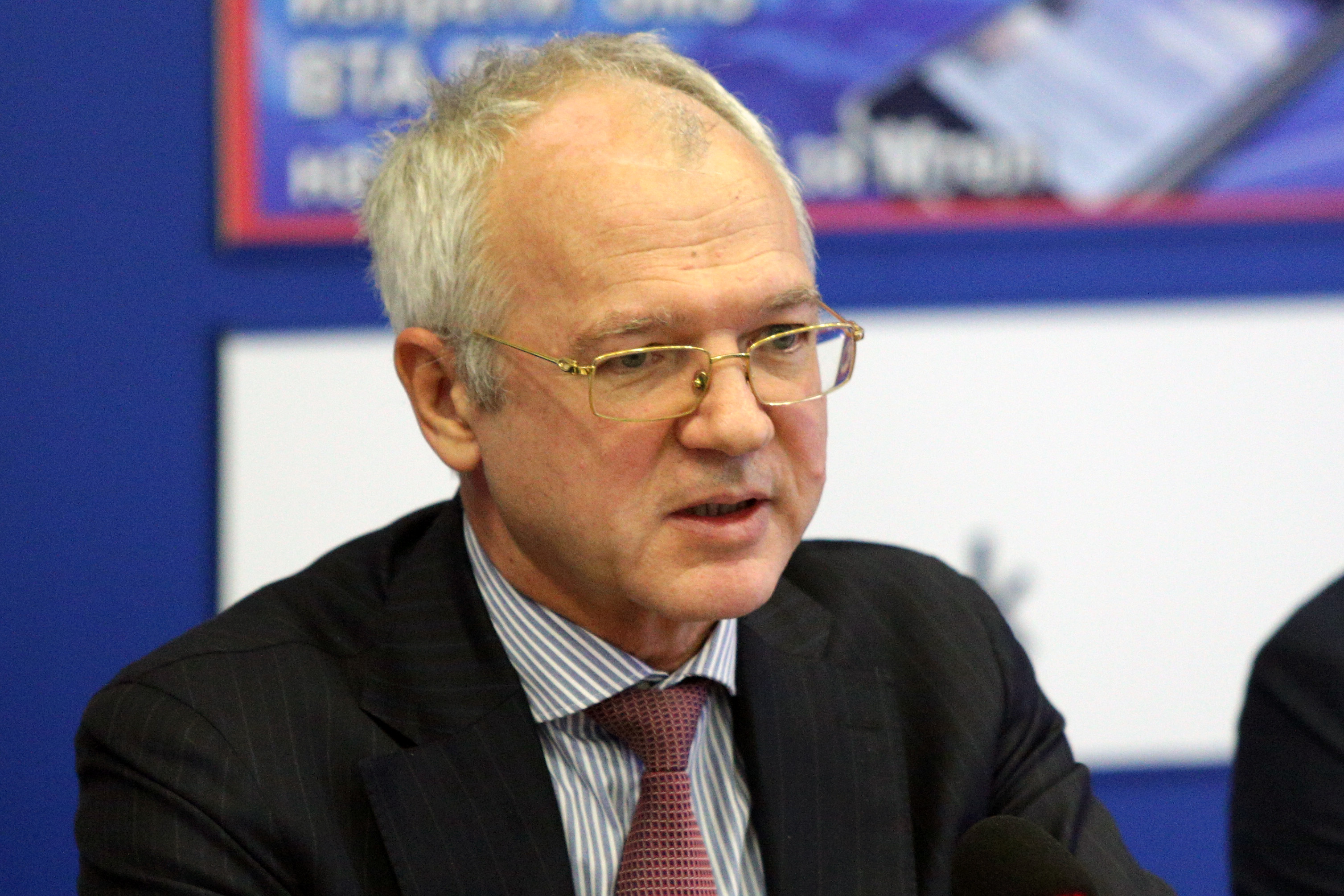 Васил Велев припомни, че договарянето на МРЗ по браншове е трудно осъществимо в обозримо бъдеще