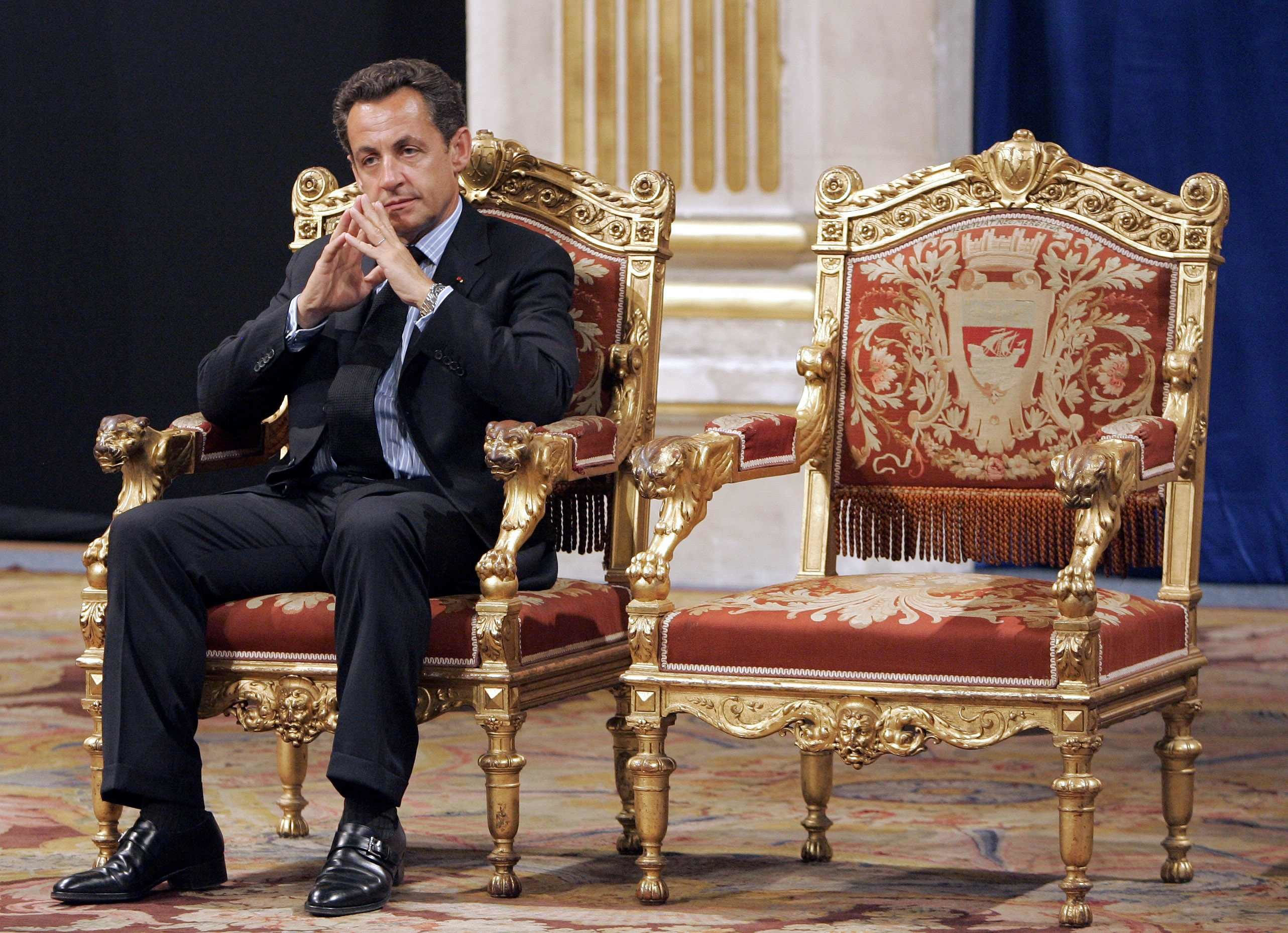 Арестуваха Никола Саркози във Франция