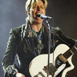 Дейвид Бауи удостоен посмъртно с 5 награди „Грами“