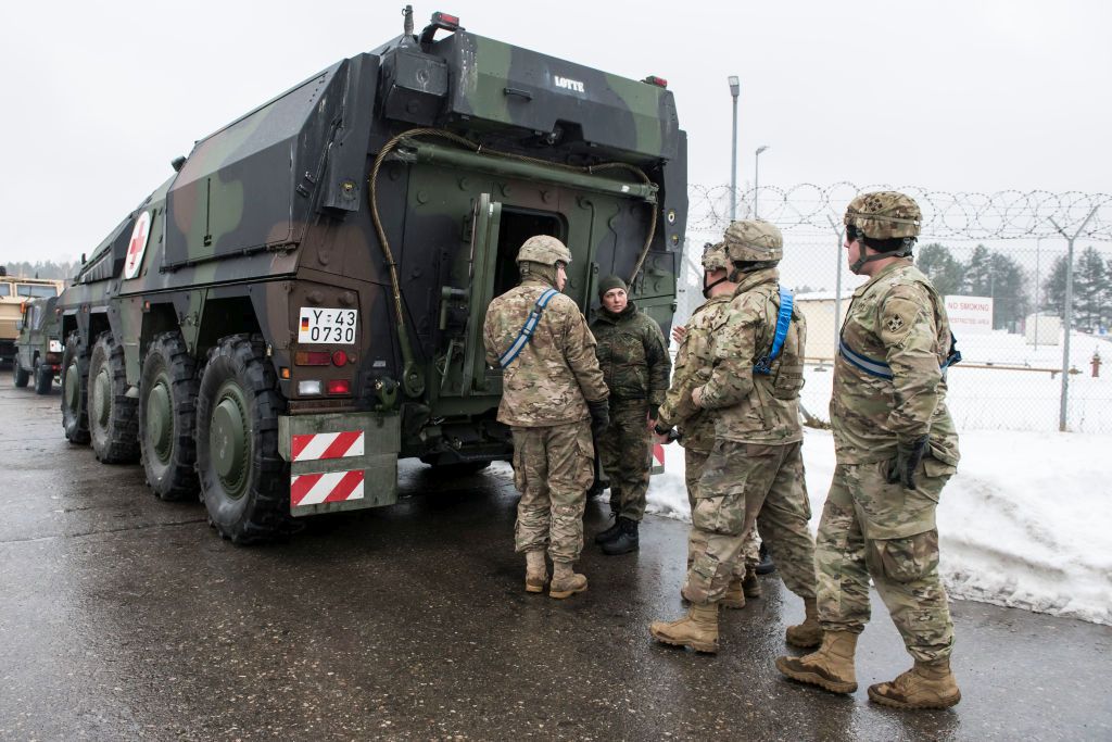 Европейският съюз се готви да създаде ”военен Шенген”