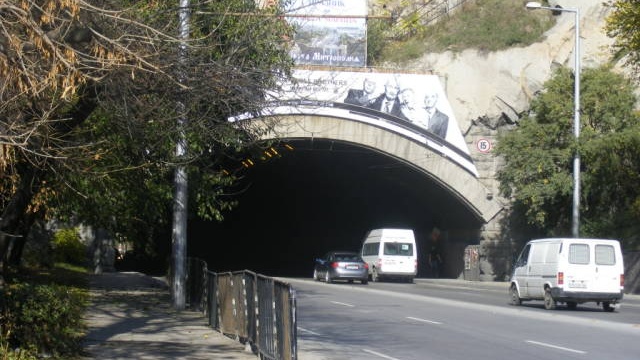 Затварят за ремонт тунела в Пловдив нощем