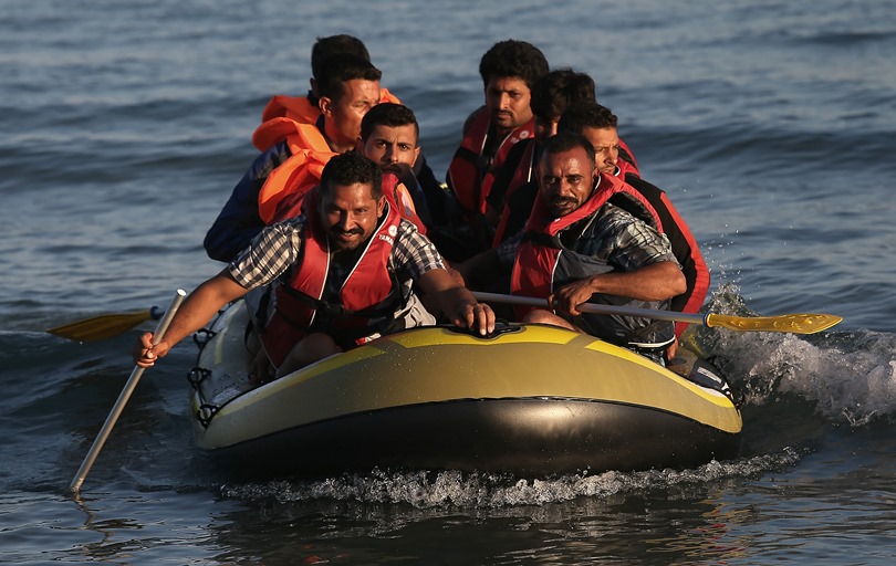 ЕС може да принуди страните да приемат бежанци