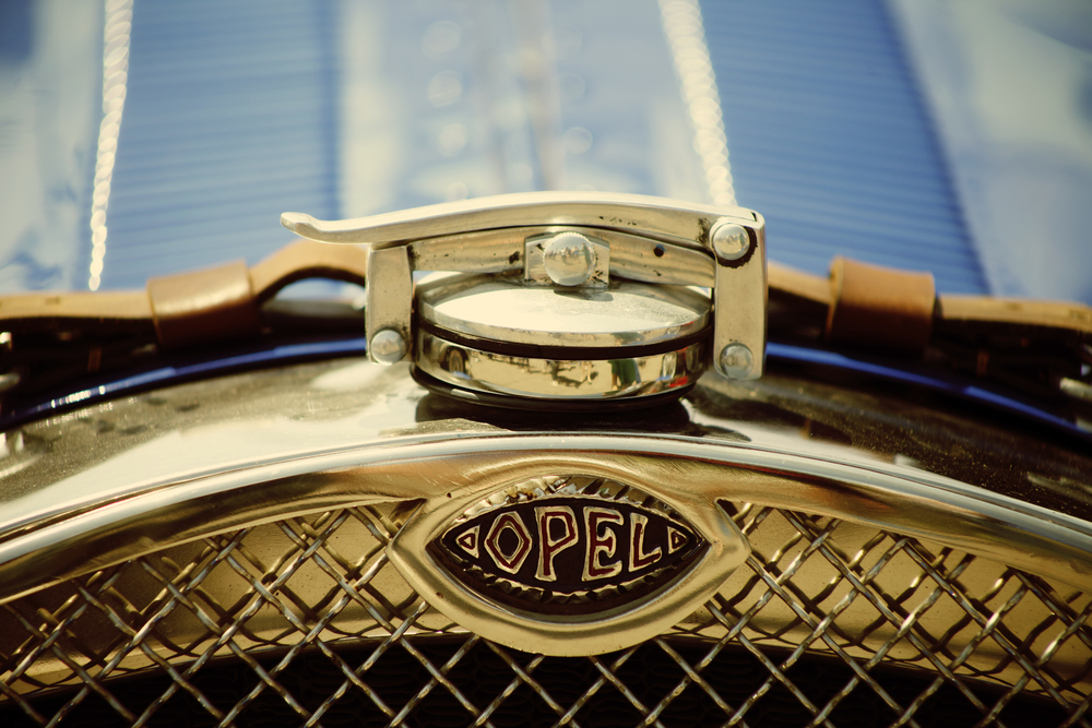 Историята на Опел - от шевна машина до кола