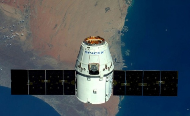 Компанията “Спейс екс“ е готова да поднови мисиите си до МКС