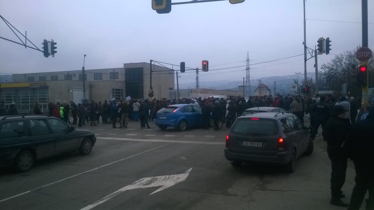 Протестиращи от Горубляне настояват да се довърши Южната дъга