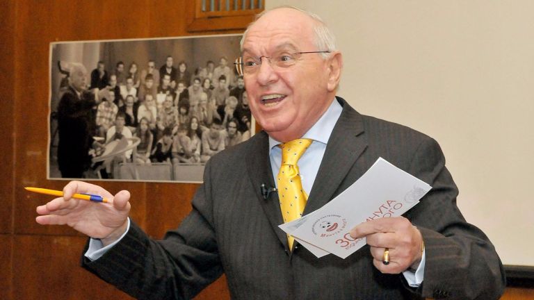 Любимата тв игра за умници "Минута е много" е родена на днешния ден преди 37 години