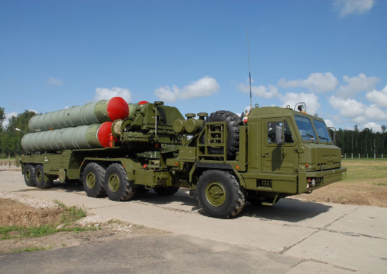 Руски зенитно-ракетен комплекс С-400