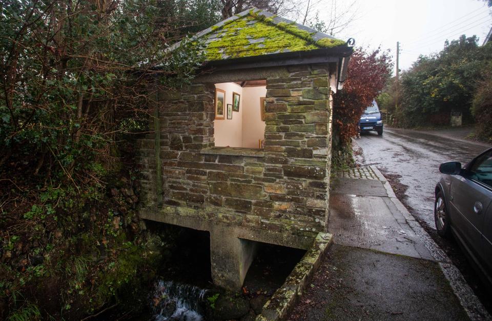 В английско село създадоха най-уютната автобусна спирка