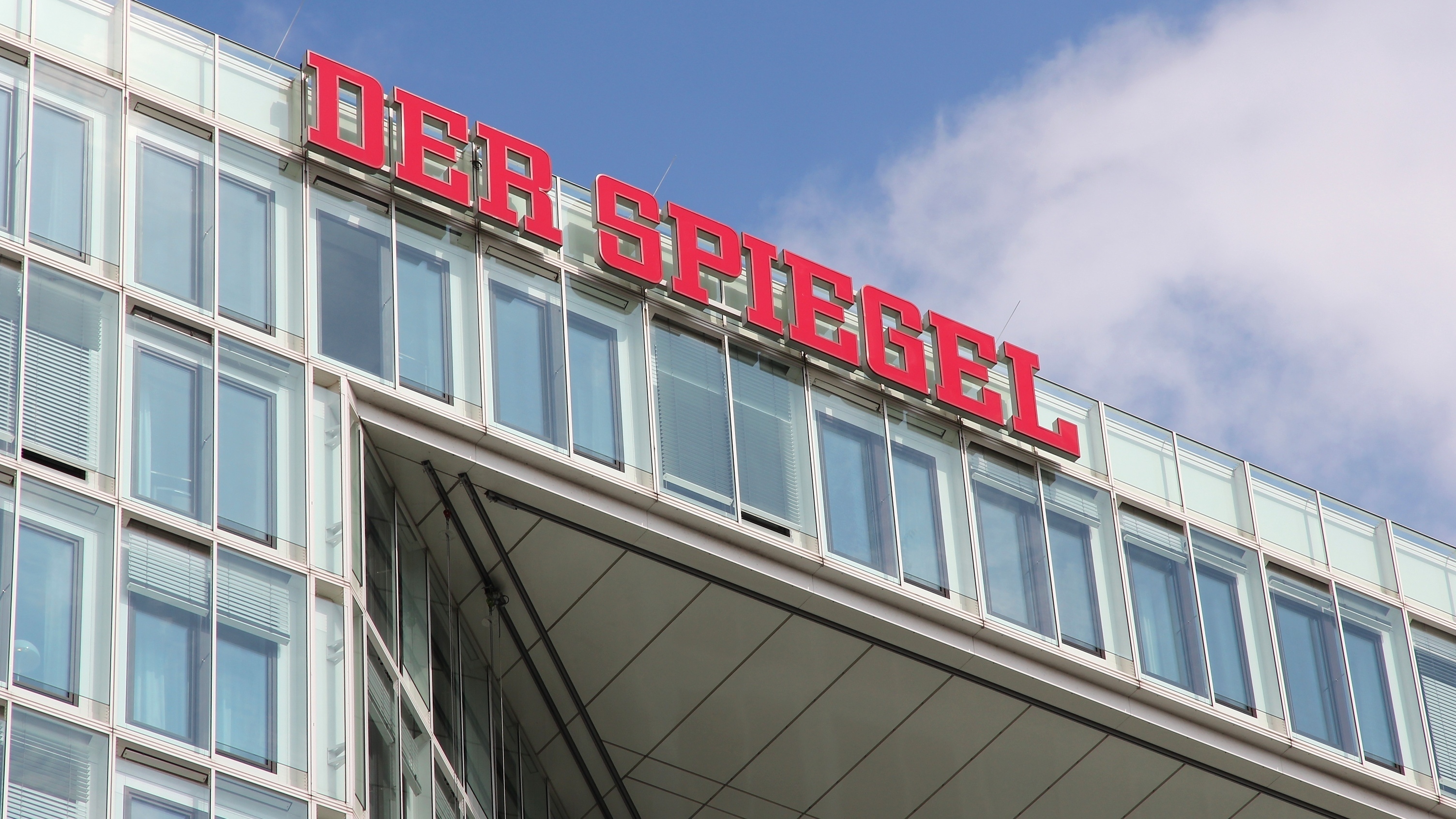Сп. ”Шпигел”: Германското разузнаване шпионирало журналисти
