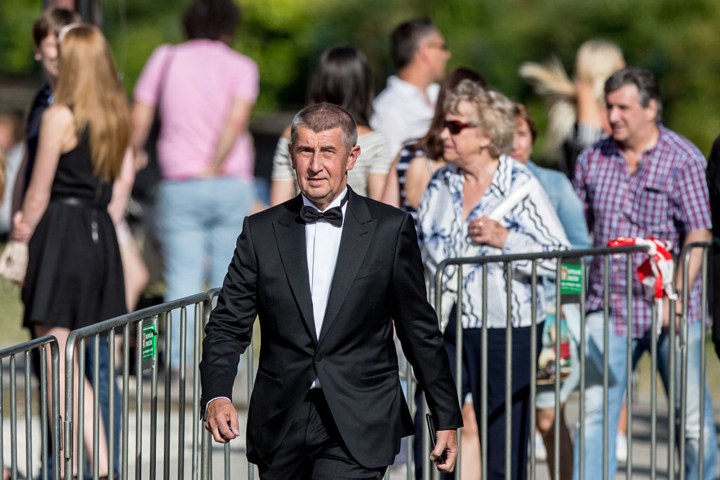 Популистите водят на изборите в Чехия