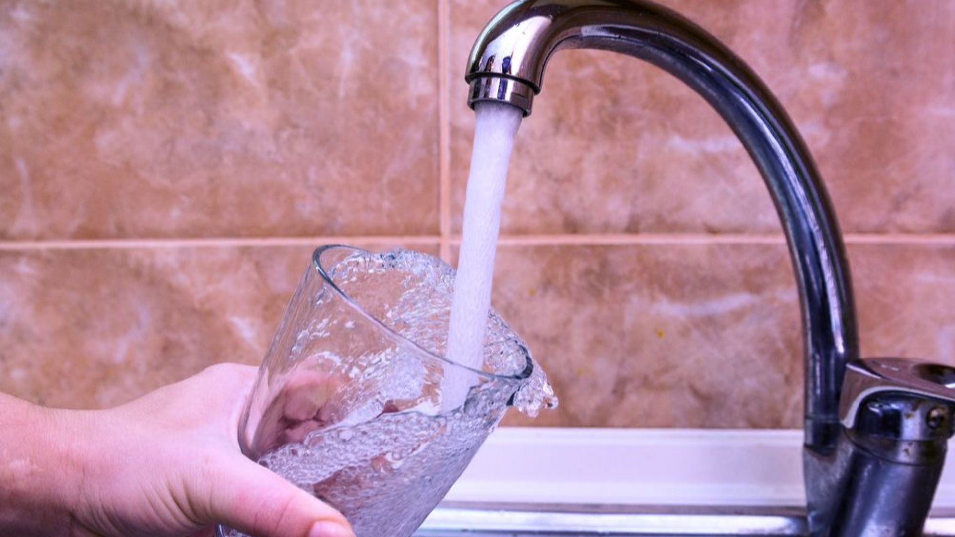 РЗИ Перник: Не се препоръчва водата от язовир "Студена" да се пие