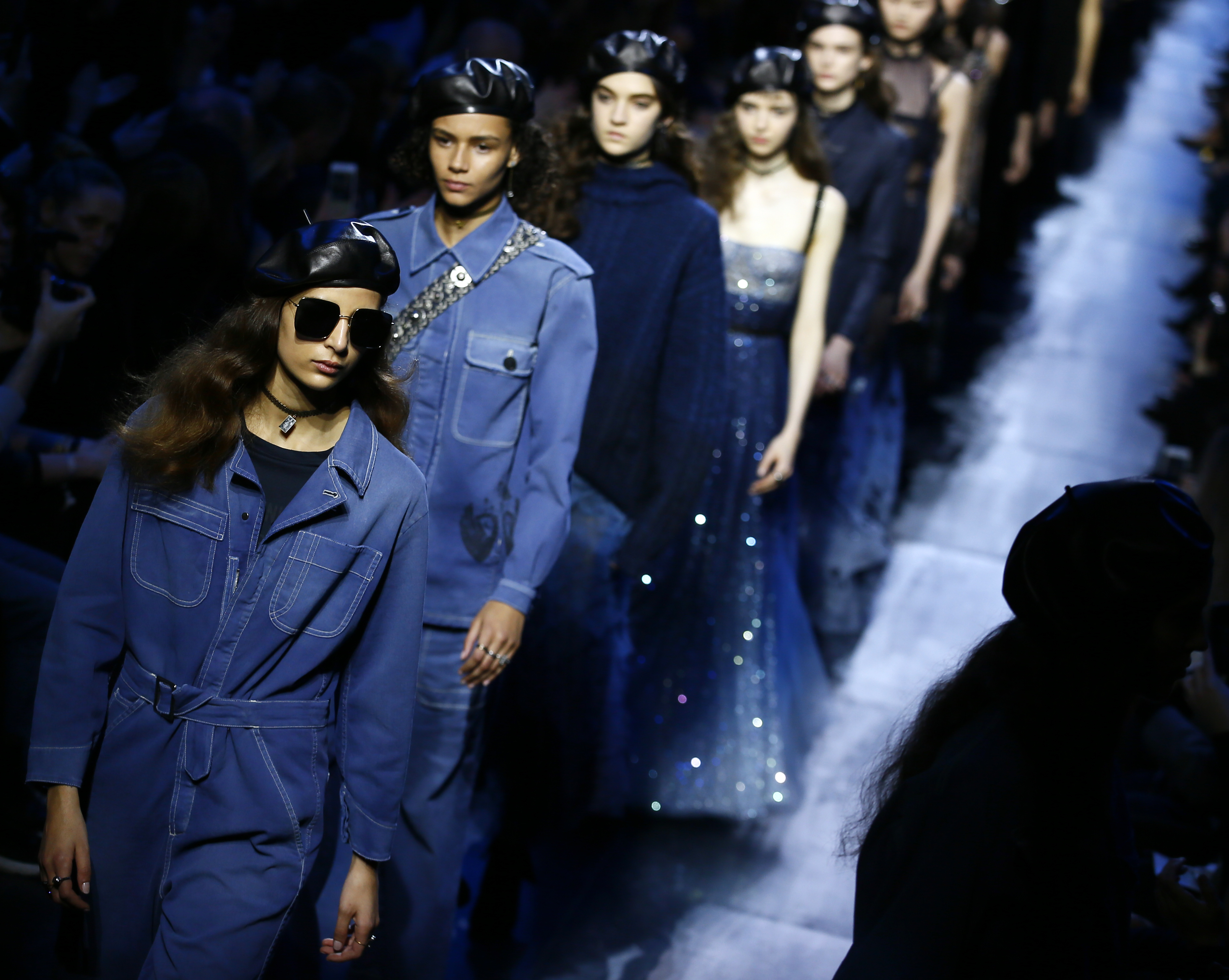 Новата колекция на Dior – феминизъм в синьо