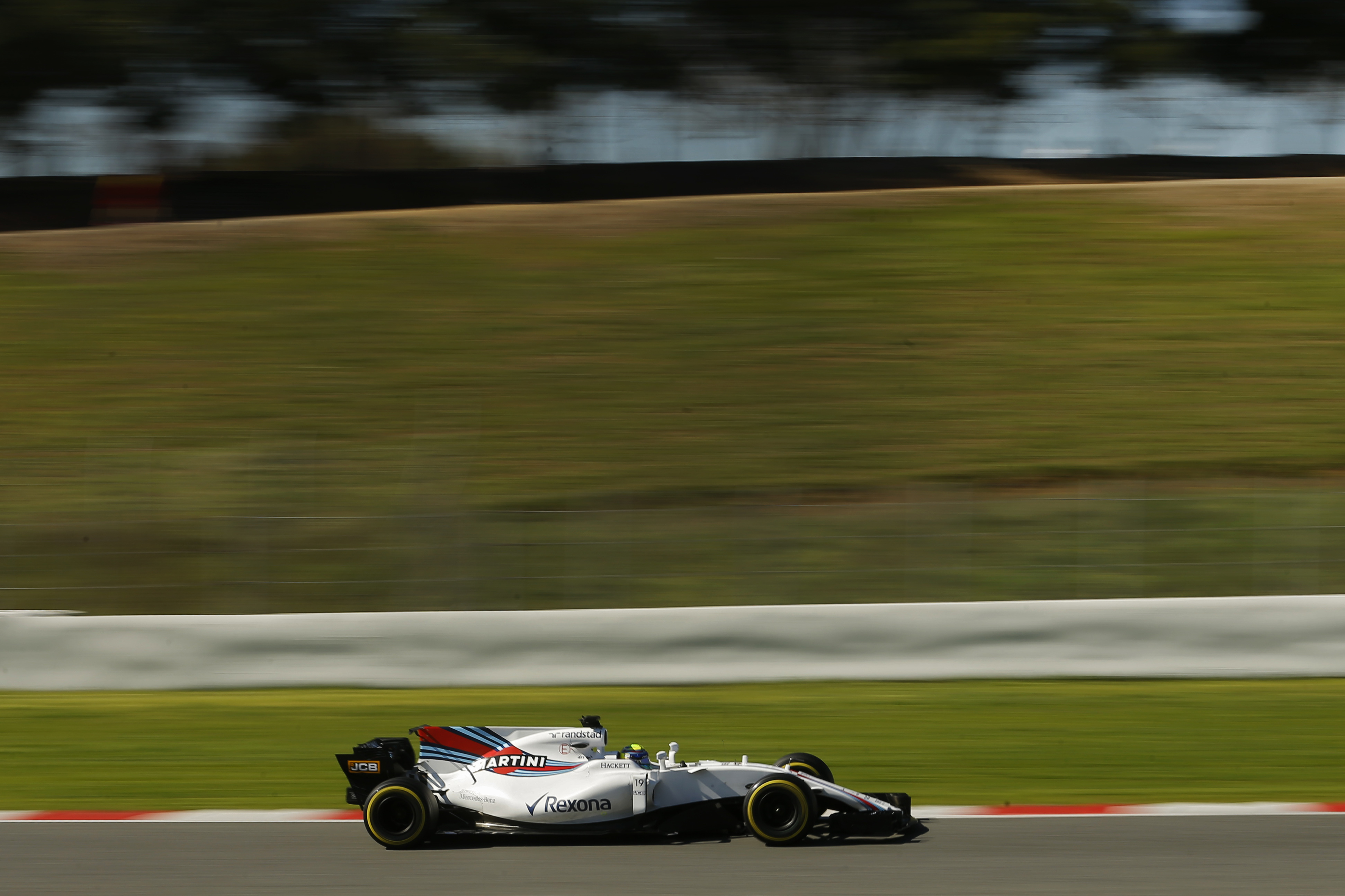 Фелипе Маса се отличи с най-добро време в предсезонните тестове във Формула 1
