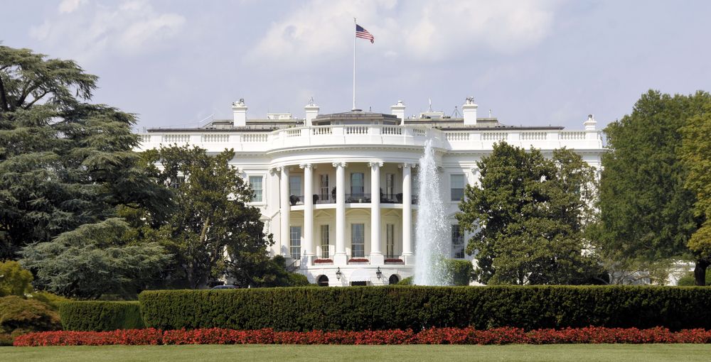 Временно са прекъснати посещенията на туристи в Белия дом